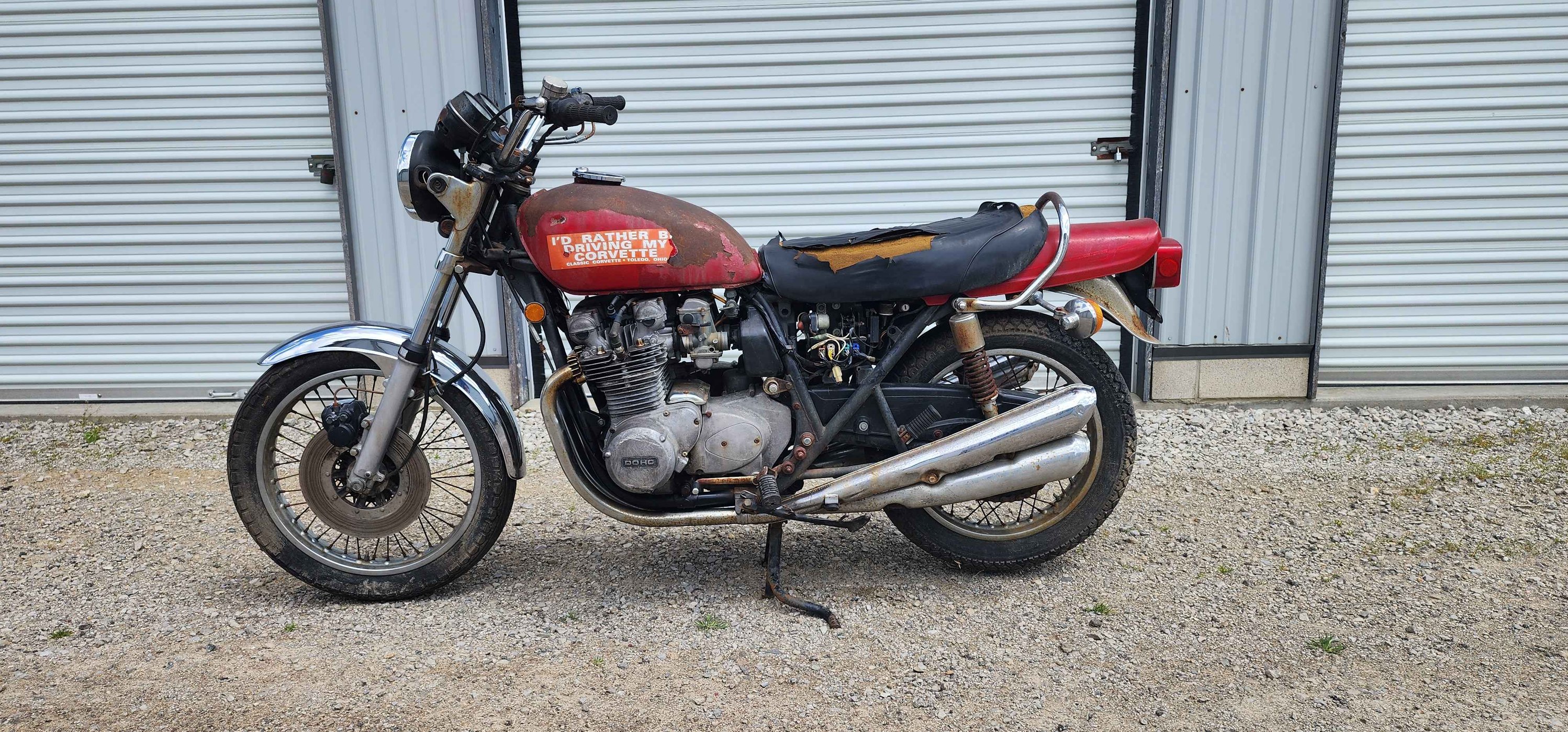 1987 kawasaki ninja zx750 F1 model. Rare bike, only made a few