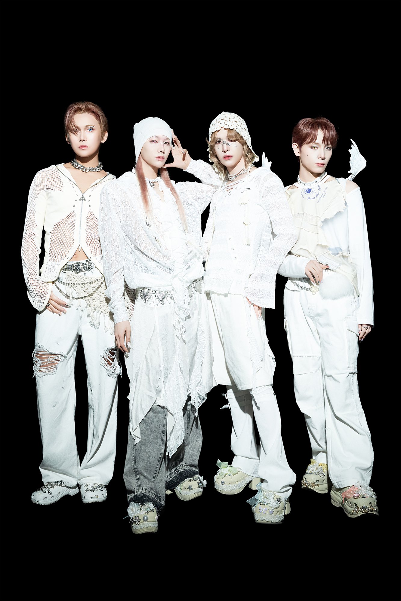 XLOV special pack version available now at The K-POP Empire