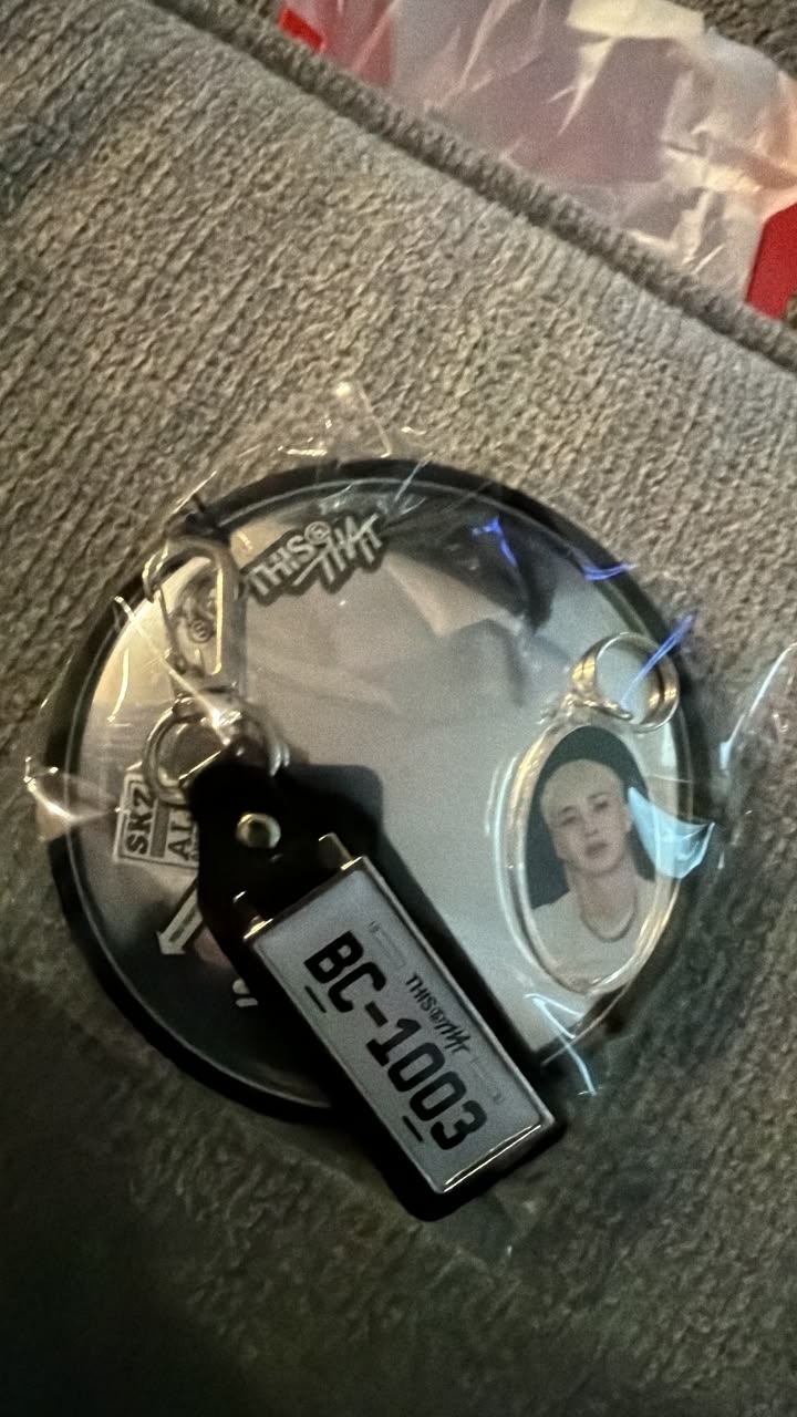 Stray Kids B&N exclusives Han, Hyunjin, or Seungmin for trade or buy