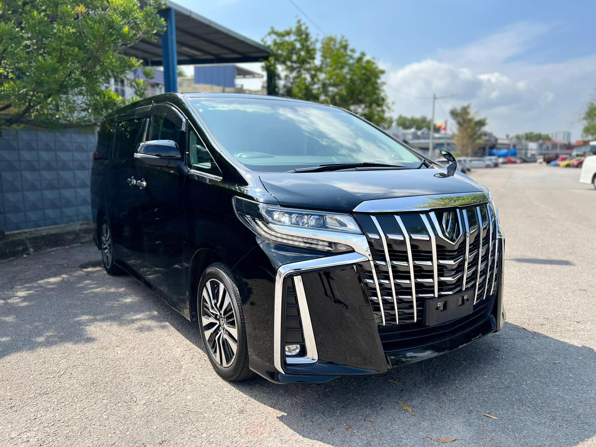 5 kekurangan kereta MPV mewah Alphard... - Taqiuddin Tabarani | Facebook