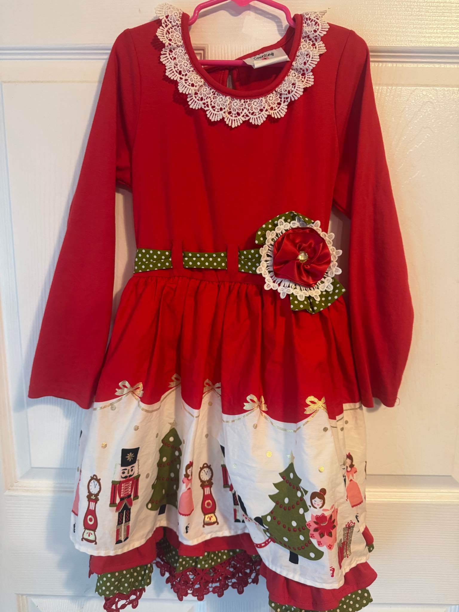 counting daisies christmas dress brand 0 وقه XIXX ۷۷۶ ملا Apricot Medallion Border Crochet this infant girls Nutcracker Ladies dresses Size:4-5 Years REUNION DROP 1
