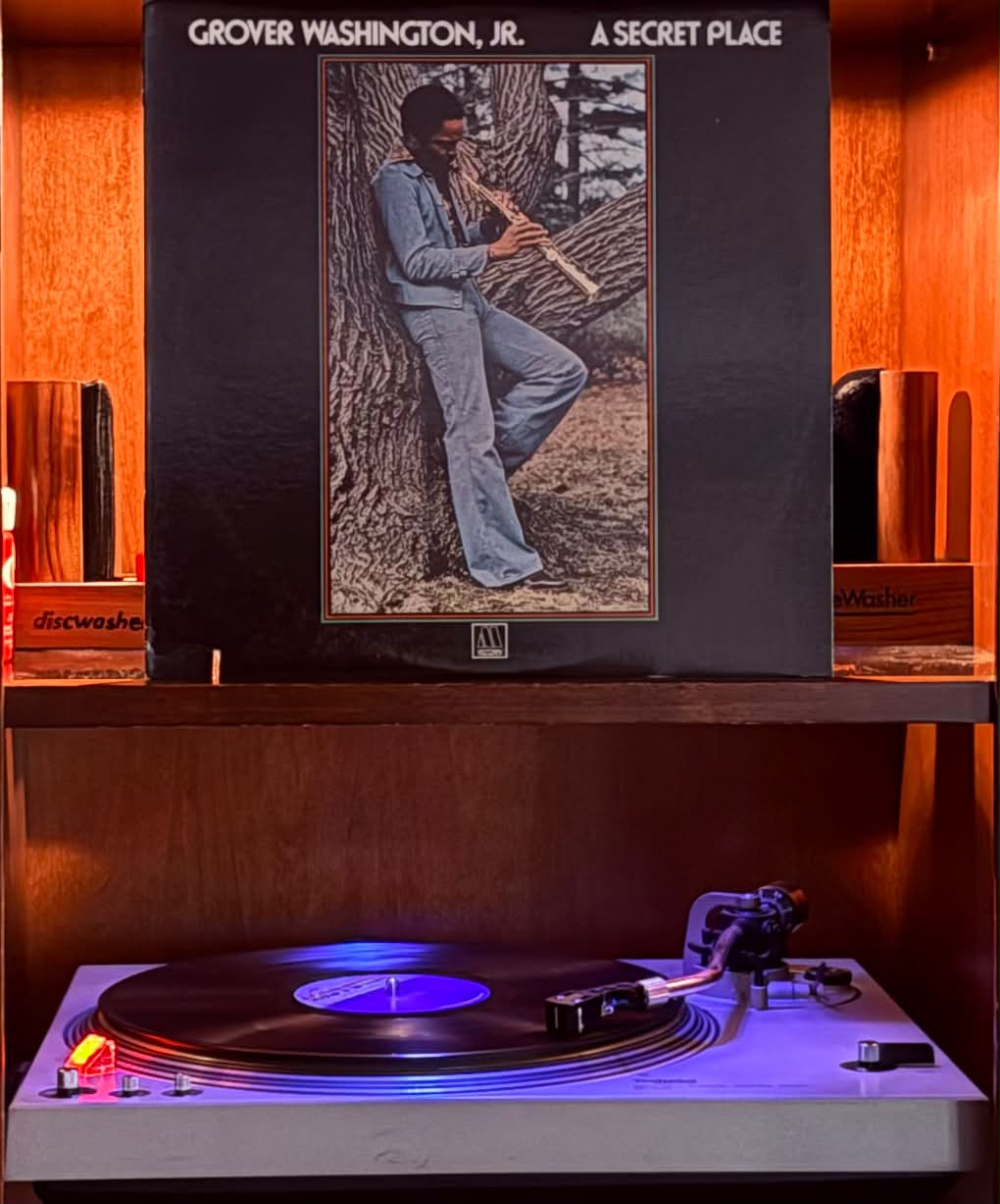 Grover Washington, Jr. – A Secret Place Motown Records M5-165VI US