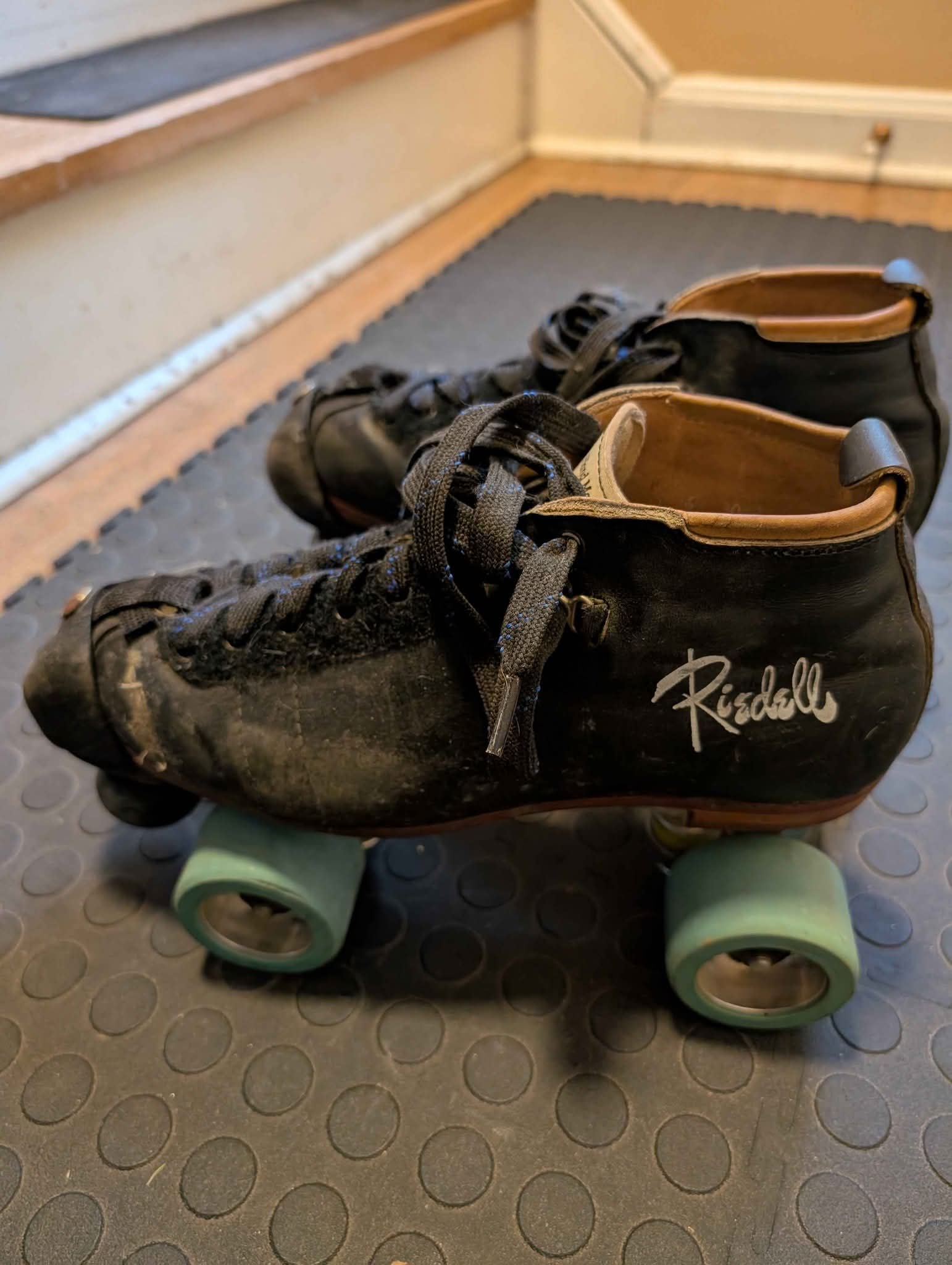 Used Riedell Speed Roller Derby Skates for Sale with Reactor  display picture 1