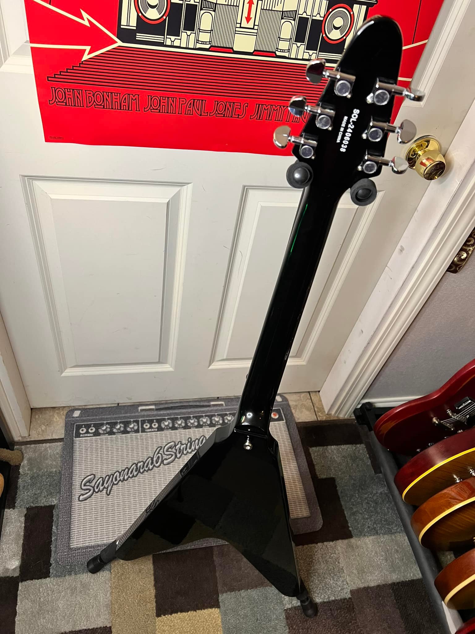 Schecter Ol-FV 70s Flying V copy made in China