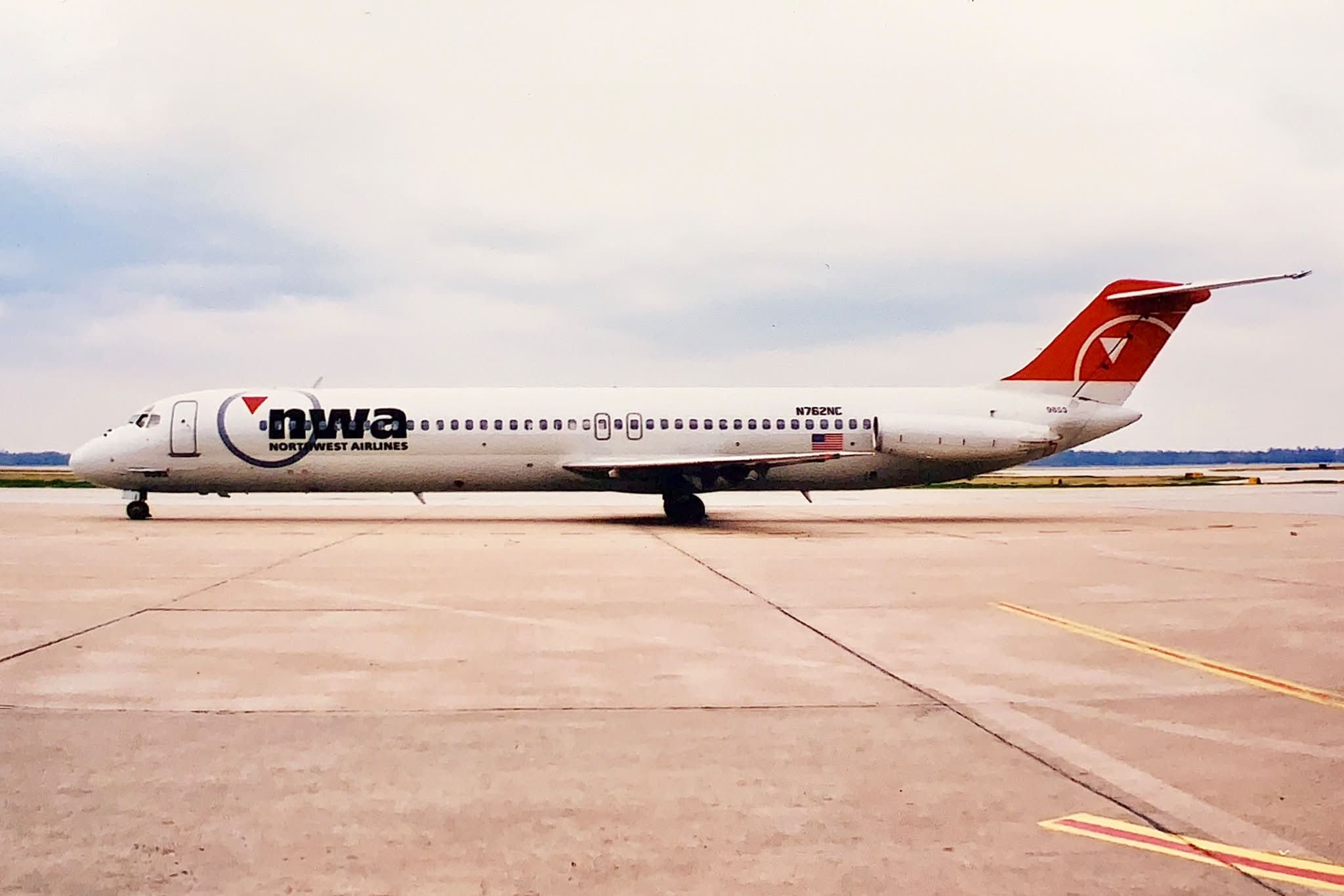 Aeropostal DC-9-51 aircraft N673MC
