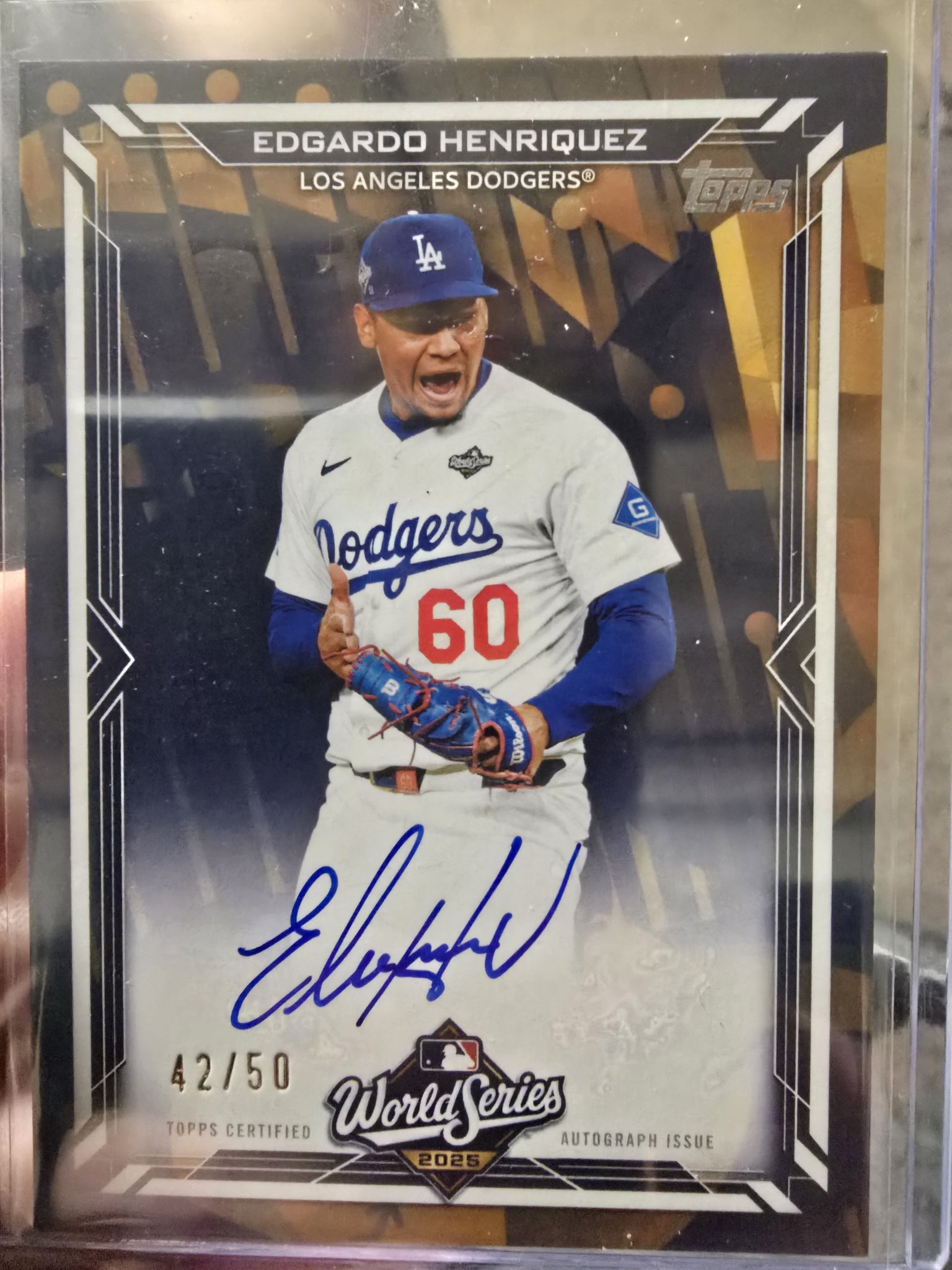 Edgardo Henriquez 2025 World Series autograph card for Los Angeles 