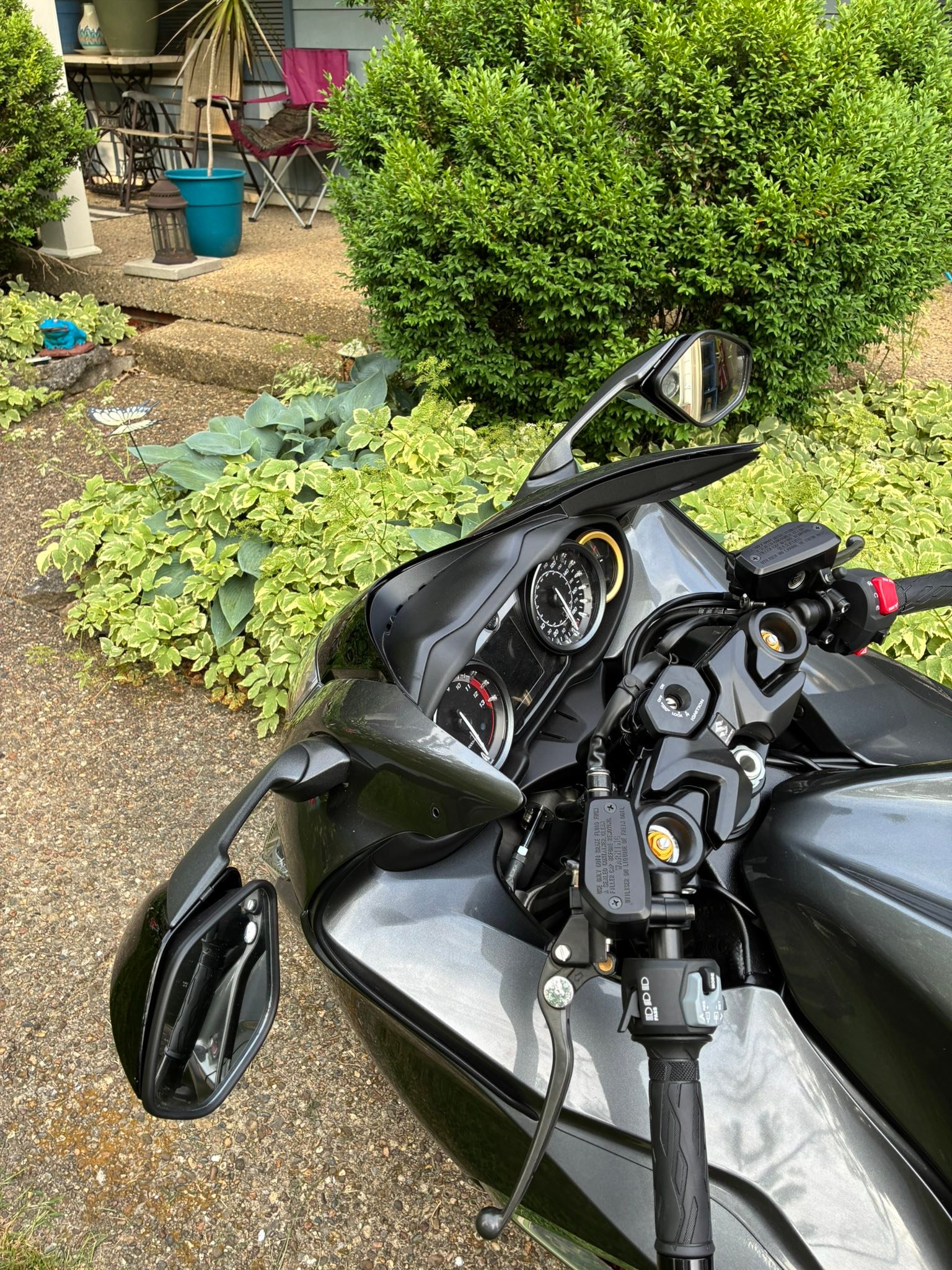 yea i went there……Murdered~Out my Hayabusa WINDSCREEN