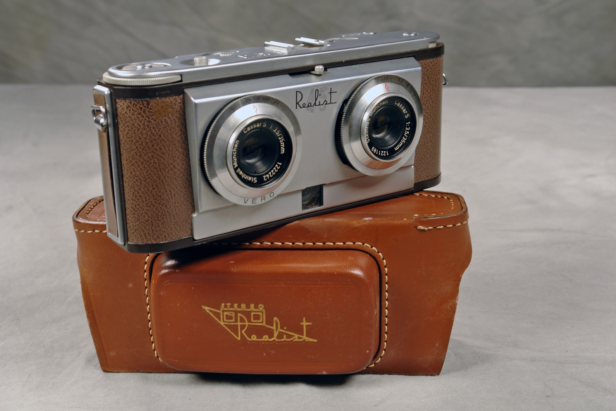 David White Realist 35A 35mm camera review
