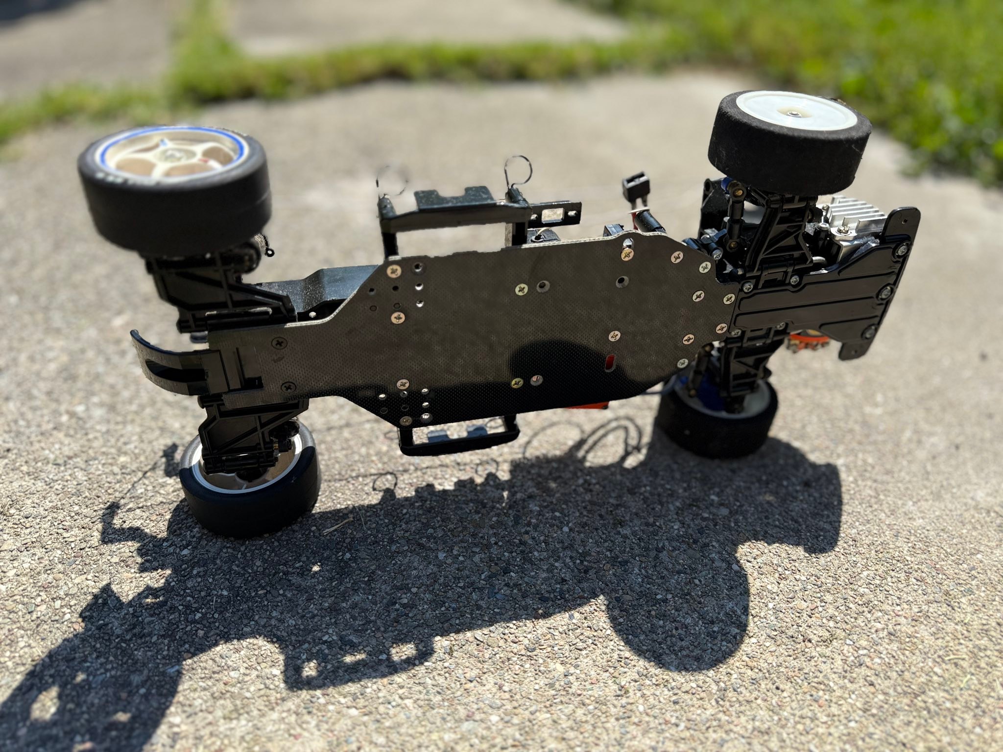 Restoring a vintage Tamiya FF01 chassis