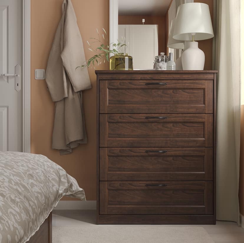 songesand 6 drawer dresser brown or Malm dresser? White dresser
