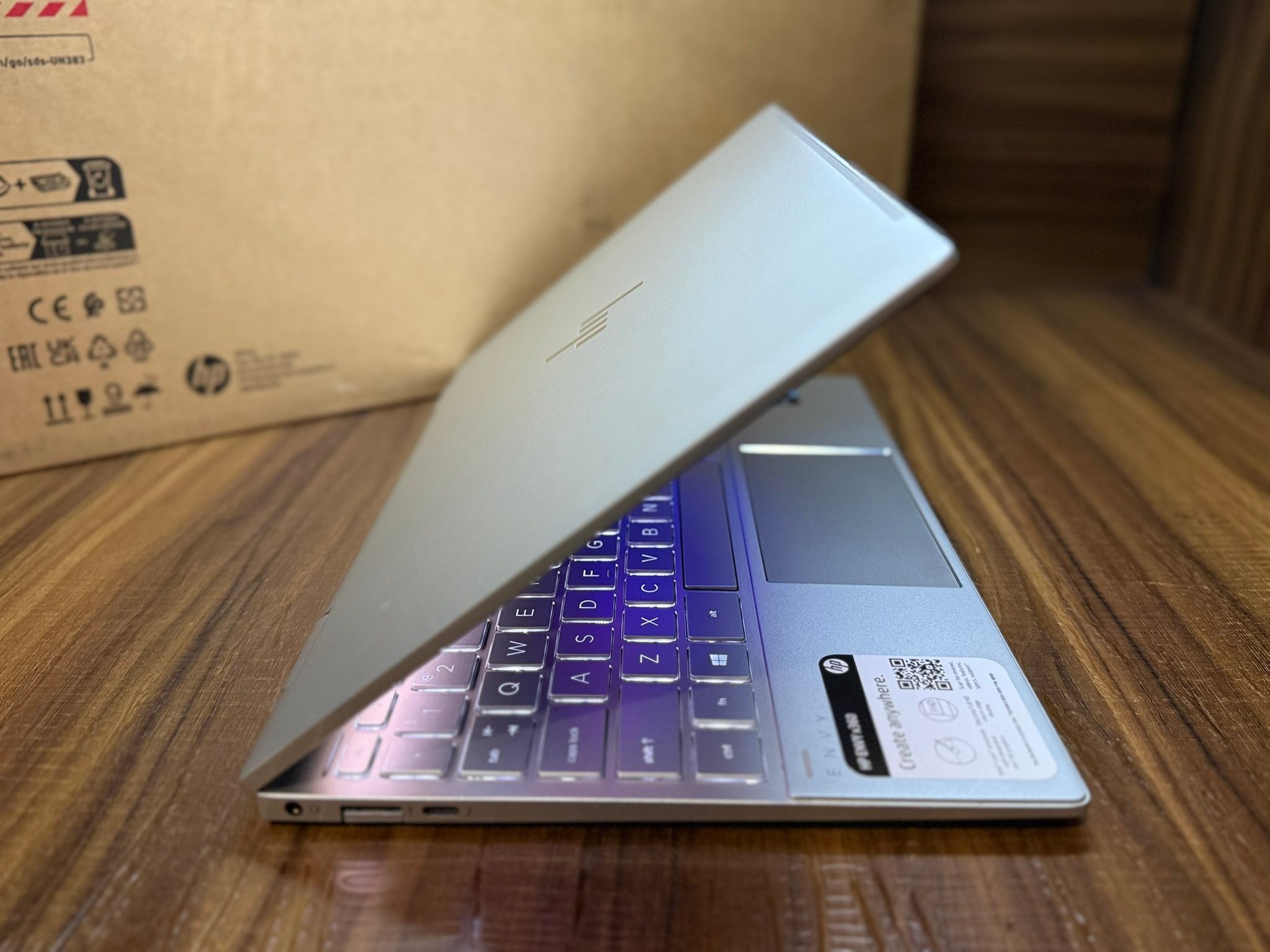 HP Envy l Intel Core I7-1195G7 l 8GB DDR4 Ram l 512GB NVMe SSD l