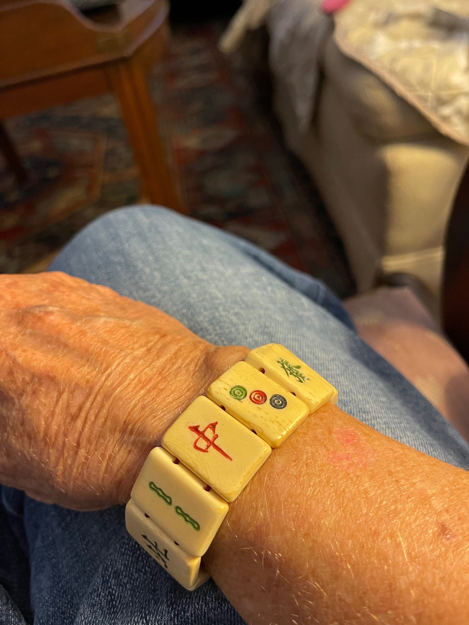 Mahjong enthusiast finds vintage bracelet