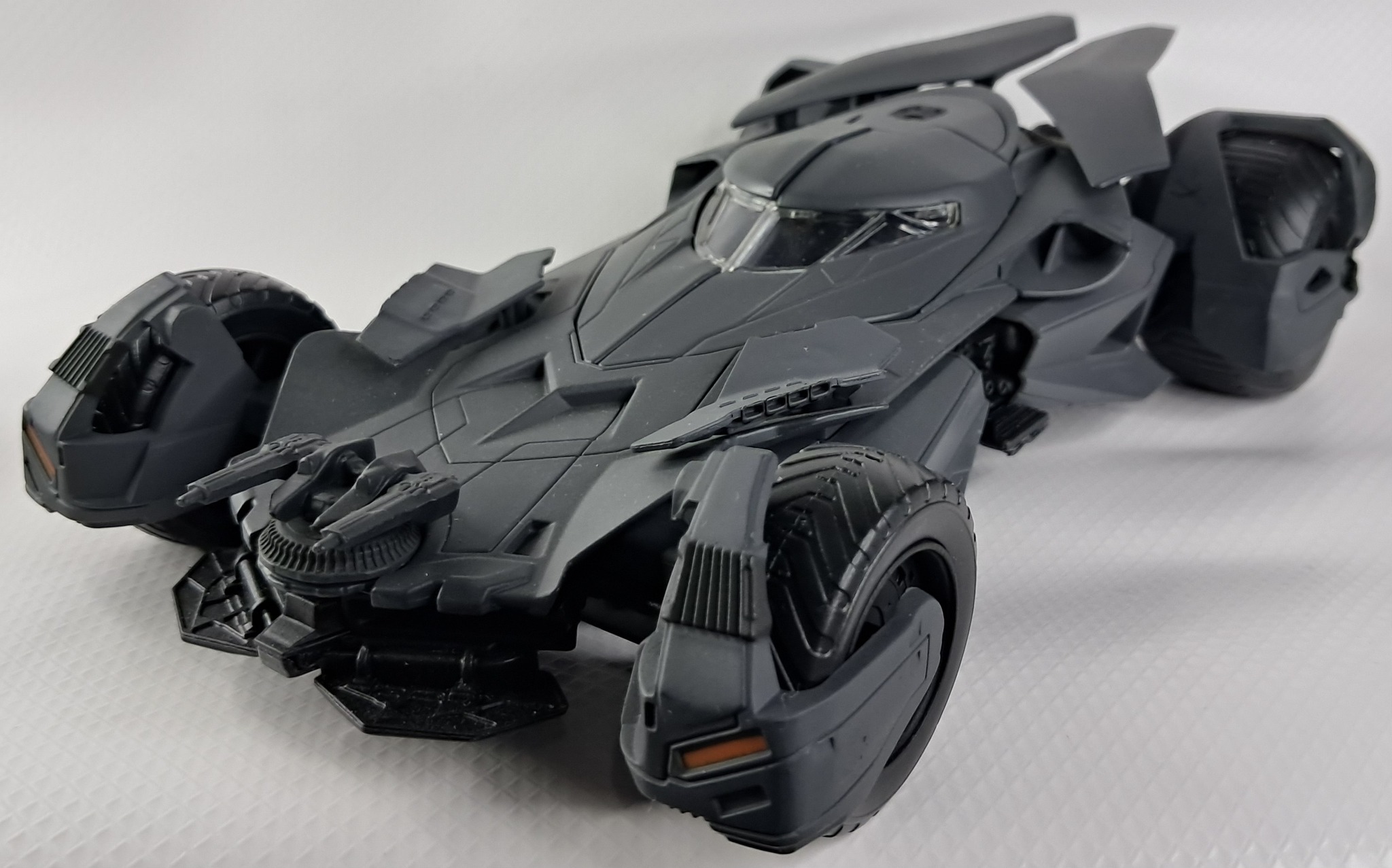 Set De 4 Maquettes Métal 3D Batman – Batmobile 1989, Batmobile Série TV, Batwing, Bat-Signal – Metal Earth