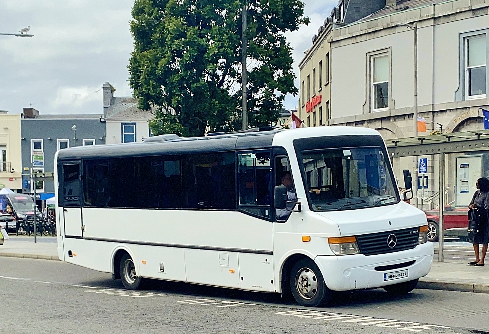 Friends of Buses and Coaches | Carraroe Hackney Cabs Mercedes 0814 ...