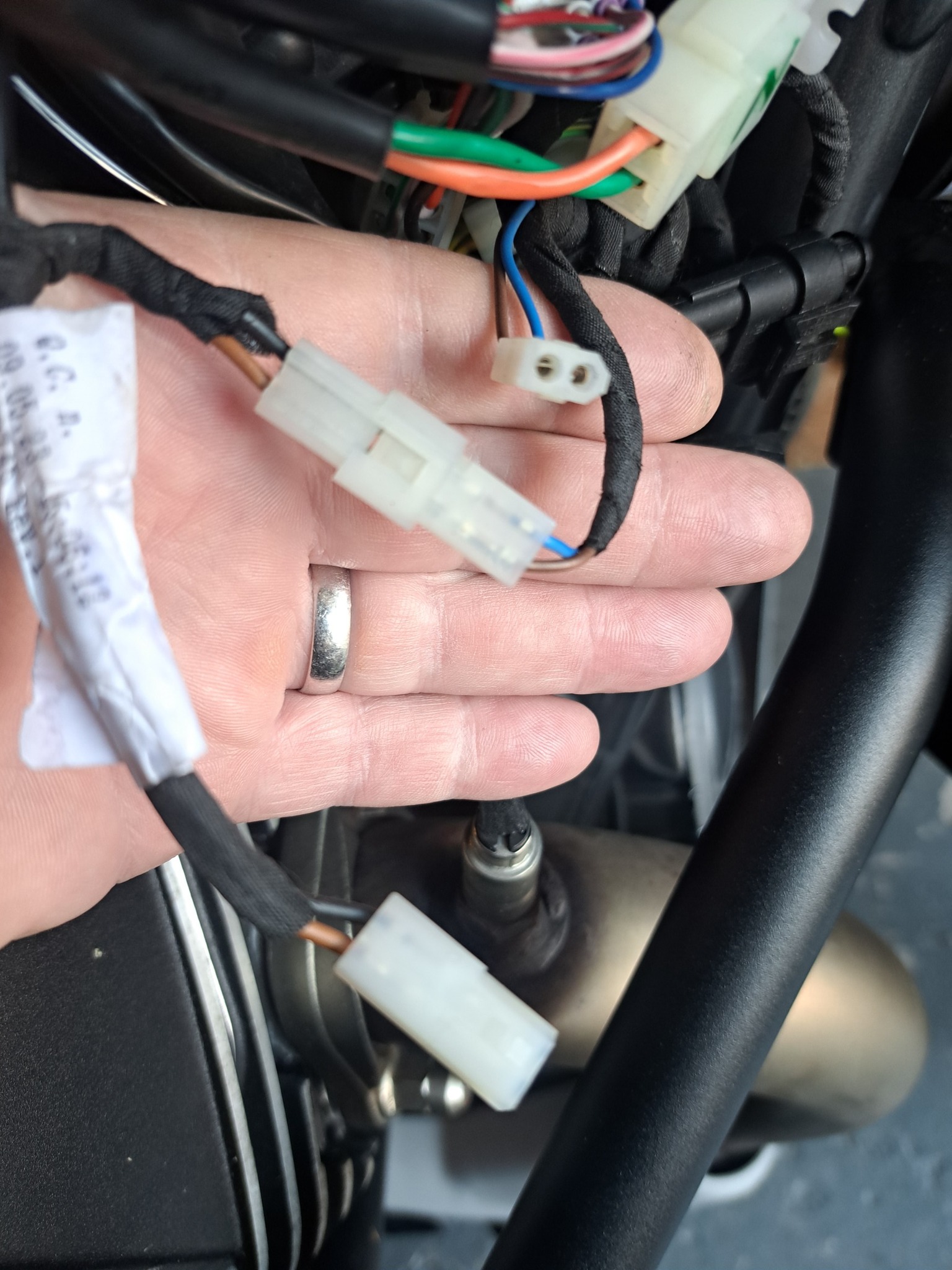 Produktbild von Oxford Heaterz V8R Heat Controller – Wasserdichte Stecker – Für Beheizte Griffe – Kompatibilität Prüfen