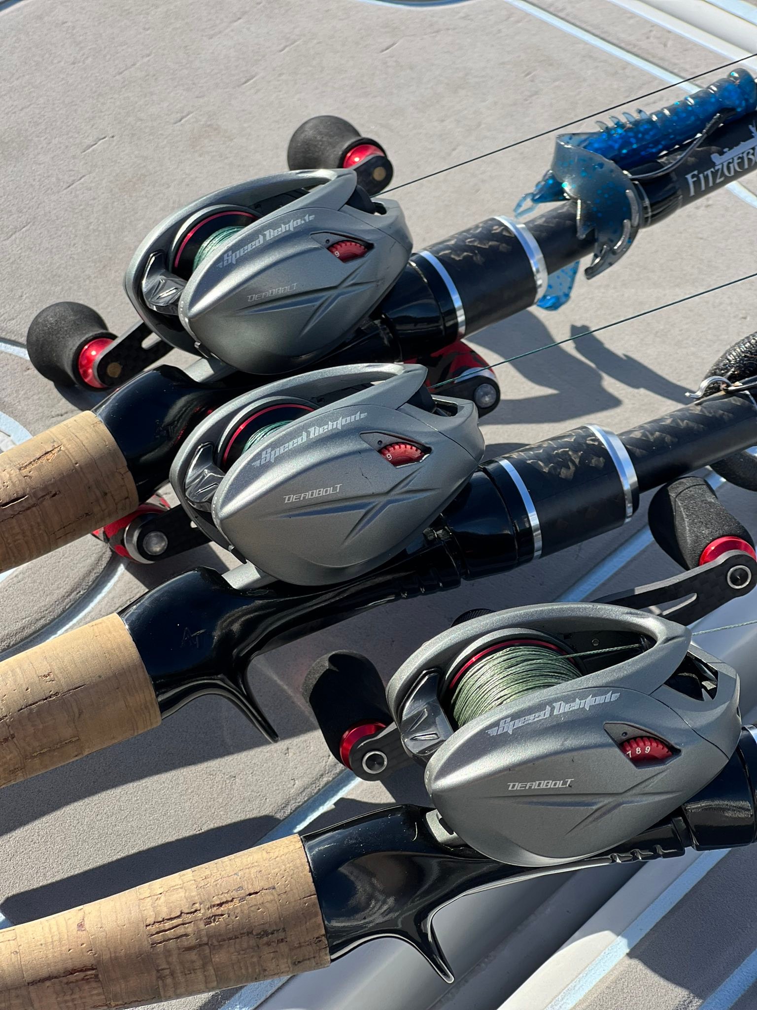 electric fishing reel combo Kraken Big Game Reels Reels & Rod / Right Hand 5 Fishing Lures Crankbaits The Dot Monitor LCD lithium-batteries Types:Sapphire Blue