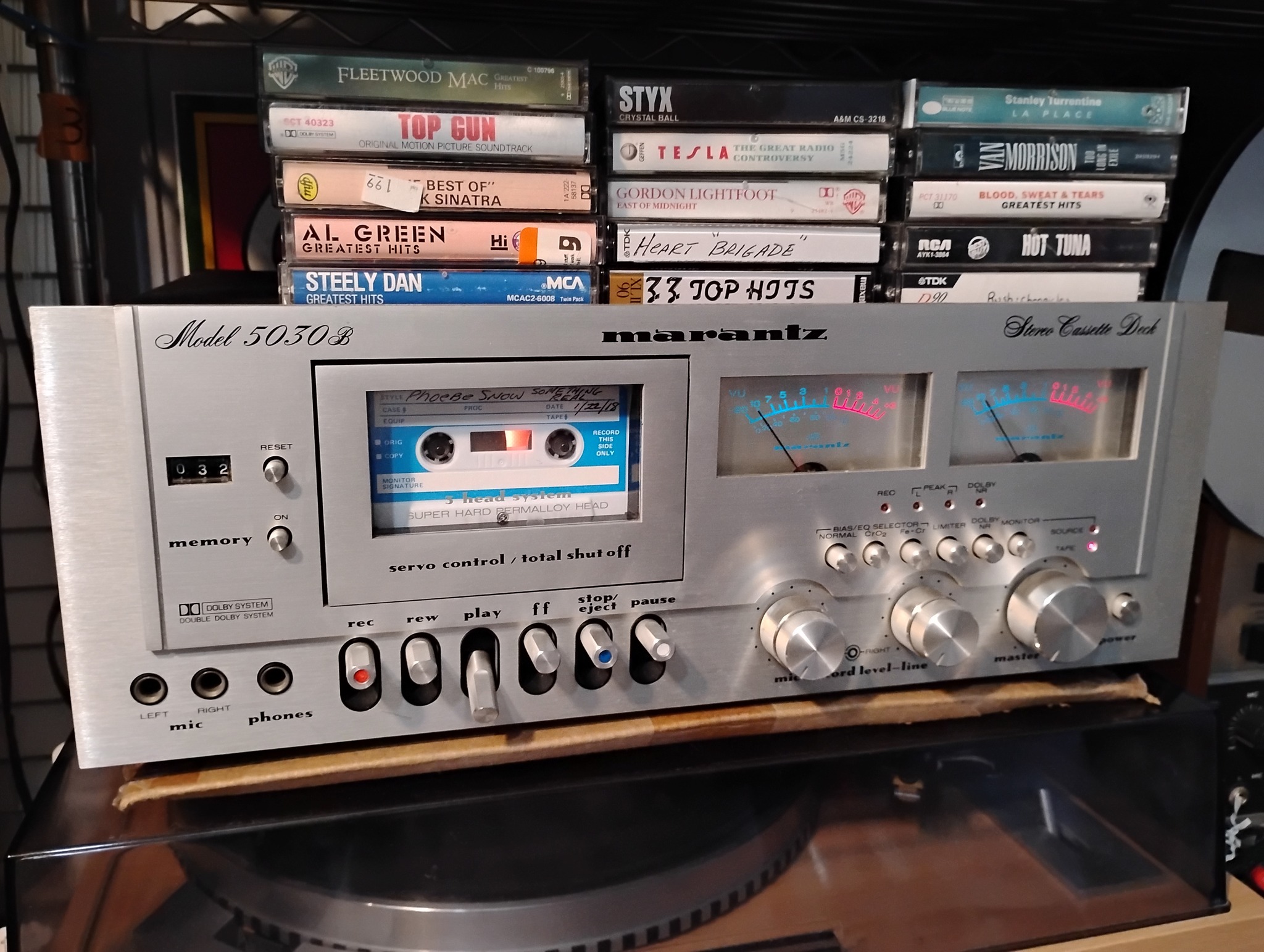 😎🤓 Does not shut off at end of tape. 😔