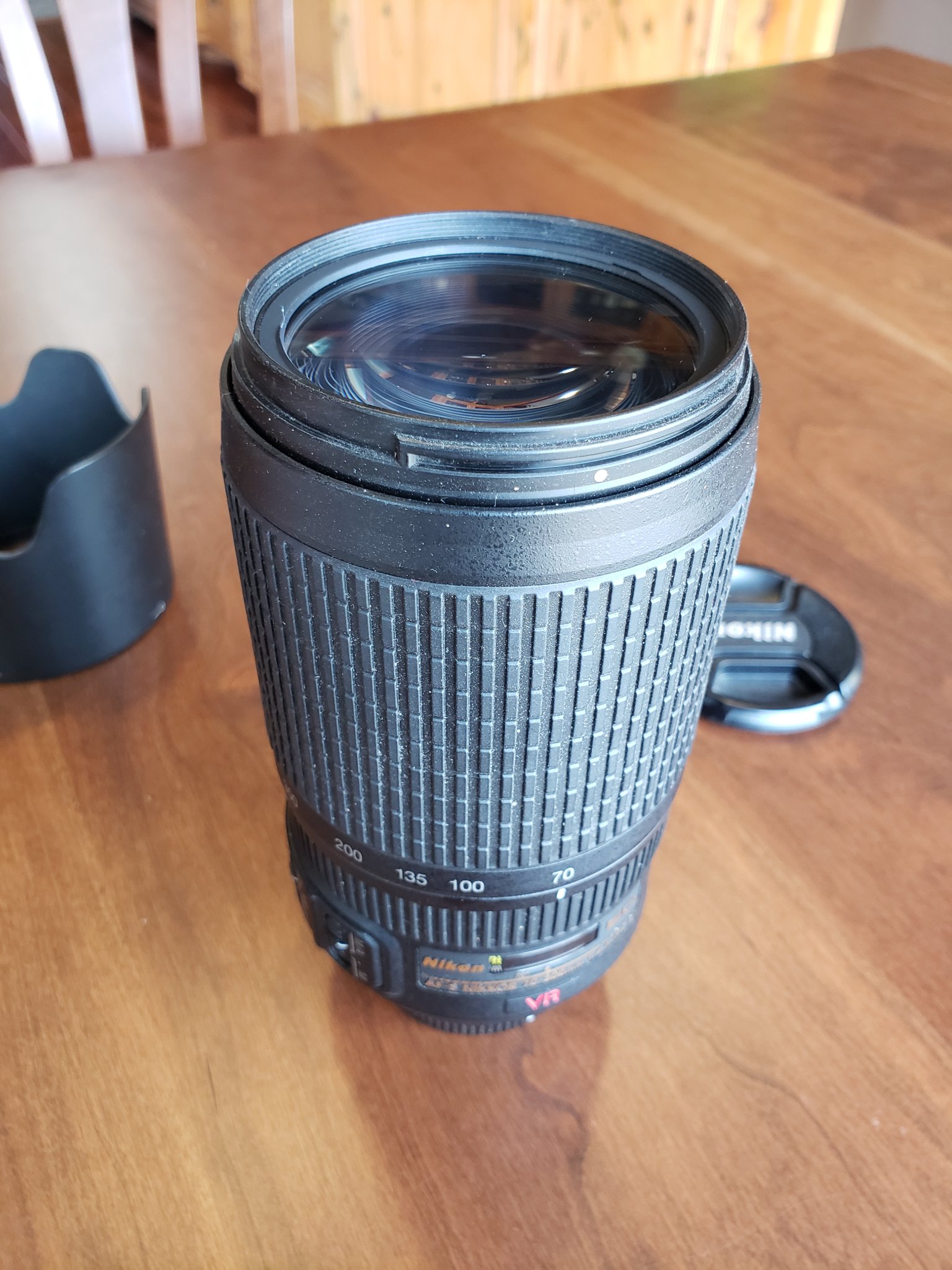 Very nice like new Nikon 10-20mm VR Lens for Nikon Cameras Comes 