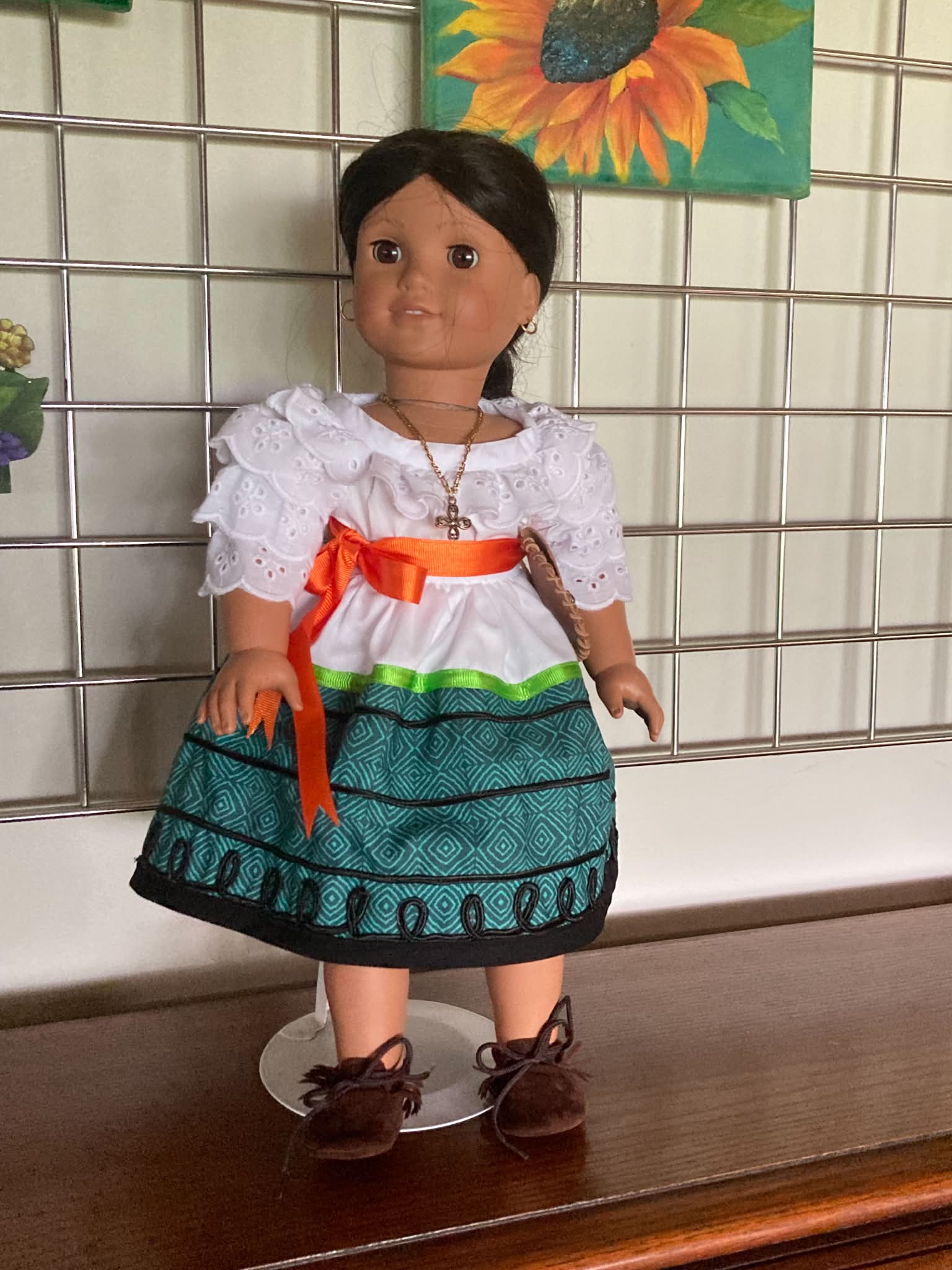 josefina birthday dress Revisit treasured memories with these timeless characters. Josefina, Addy, and Kirsten are back with their signature looks—along with fan-fave outfits! ❤️ https://bit.ly/3UOq97L a woven brown sash au-size RQ2171 Rachel Allan Quinceanera Size:US 0 / UK 2 / EU 30