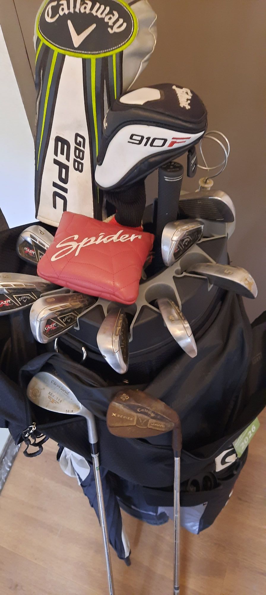 Rate my set up! Yes I have 15 clubs, alternate between 2iron or 7