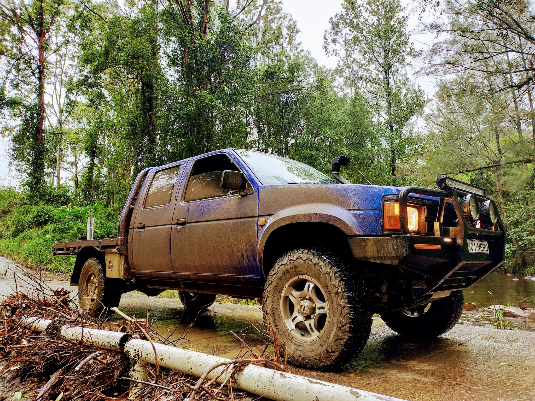 1986 – NISSAN PICK-UP 4 WD 2.4 (Navara). The first series (1986