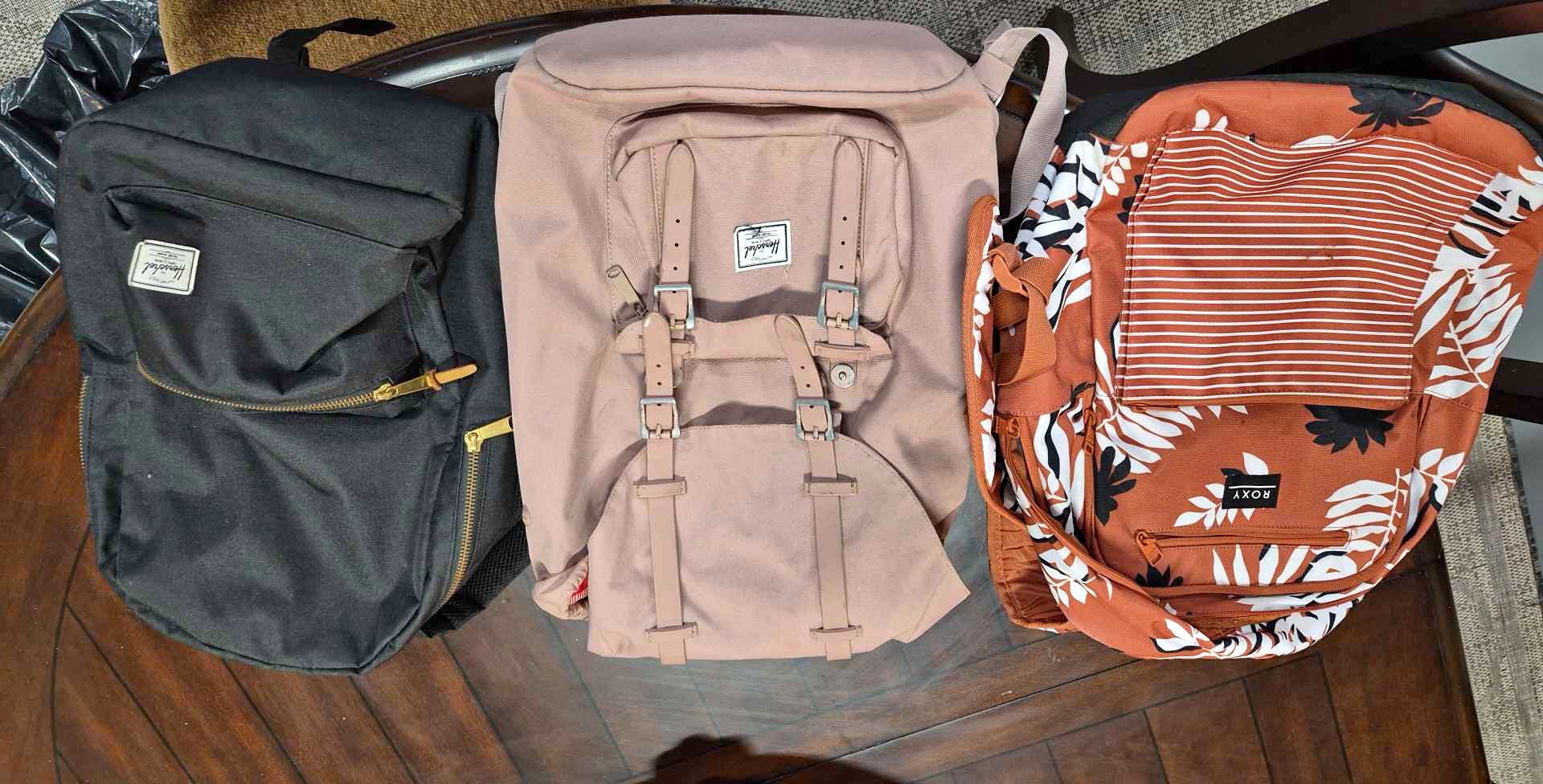backpacks for 17.3 laptop Travel Backpack, 17 Inch Extra Large Laptop Backpack with USB Charging Hole 45L Anti Theft Travel Backpack Water Resistant College Business Computer Bag Fit Inch Laptop Men Women Color:Vast Grey / Light Smoke Grey / Off White JanSport Cool Student Backpack camerabag HEAVY DUTY