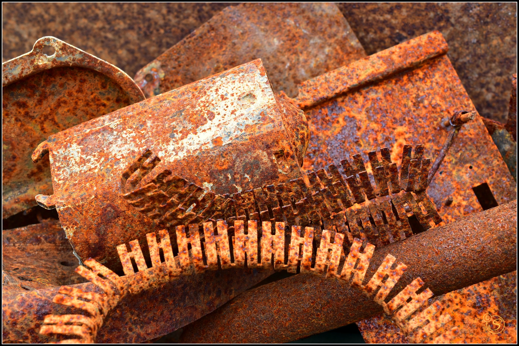 RUST ART | 09 Oct 25 - Rusty bits & pieces | Facebook