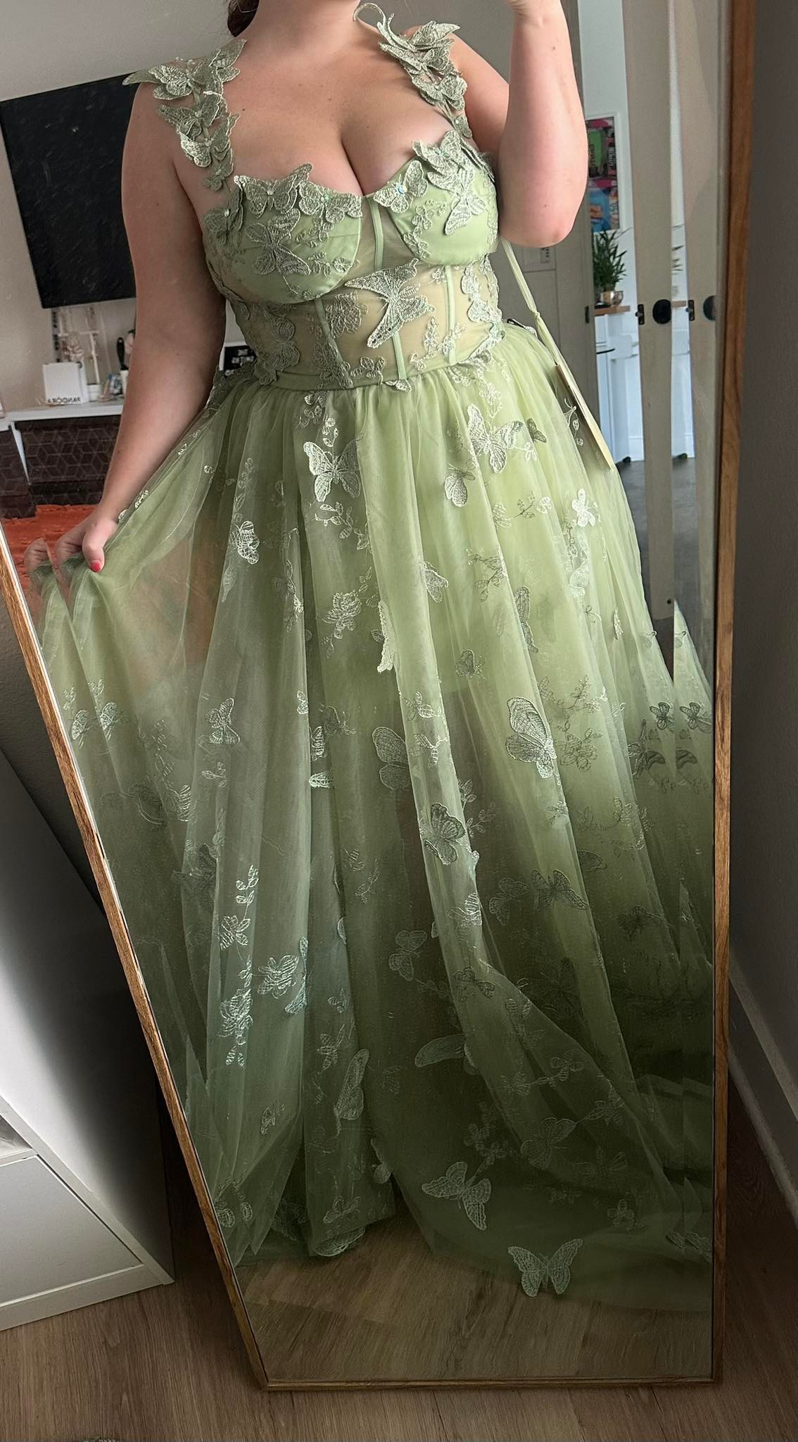 Who are recommended seamstresses in Austin, TX for wedding dress alterations ?