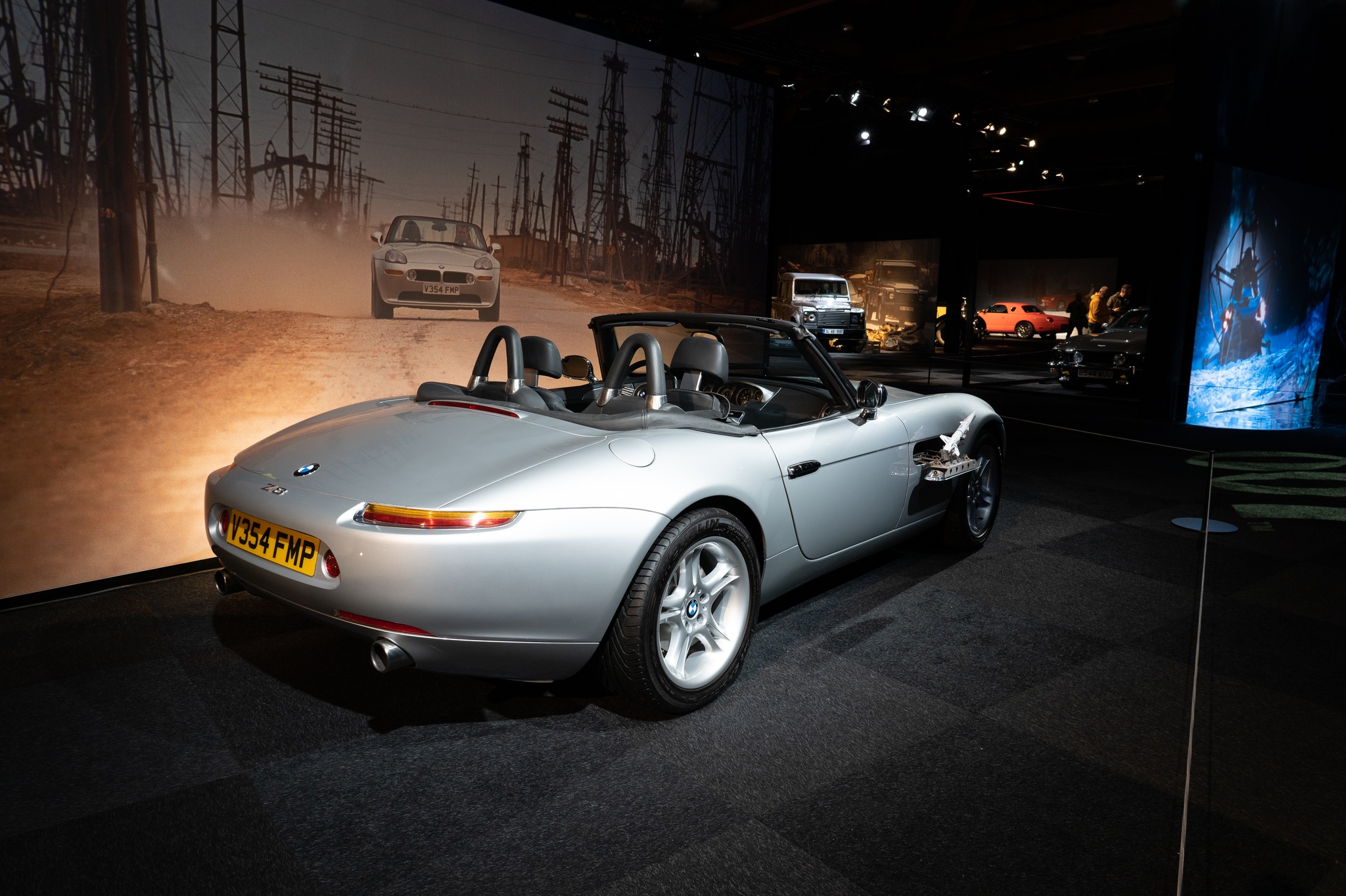 AUTOart 1/18 BMW Z8 (James Bond Version) Silver