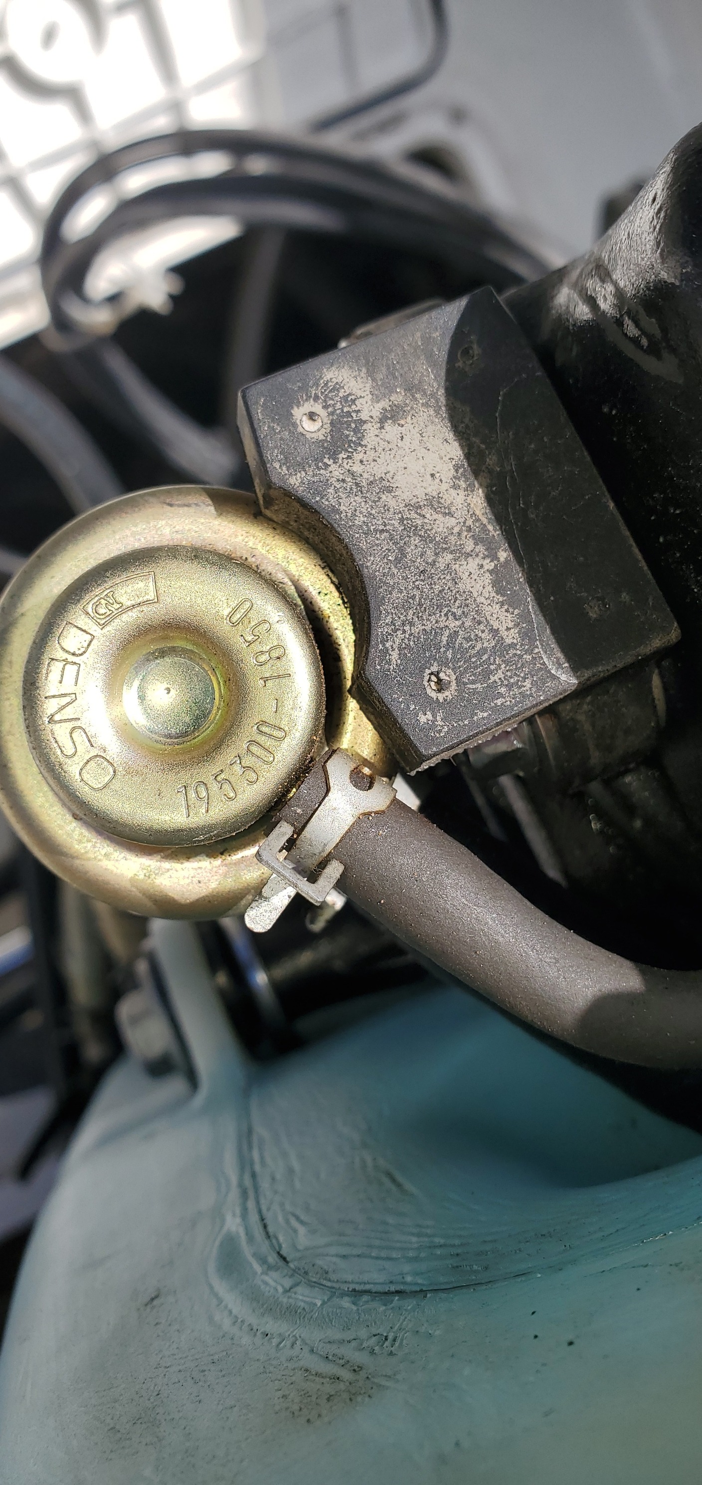 Where to buy a fuel pressure regulator for a 2003 Suzuki DT225 motor?