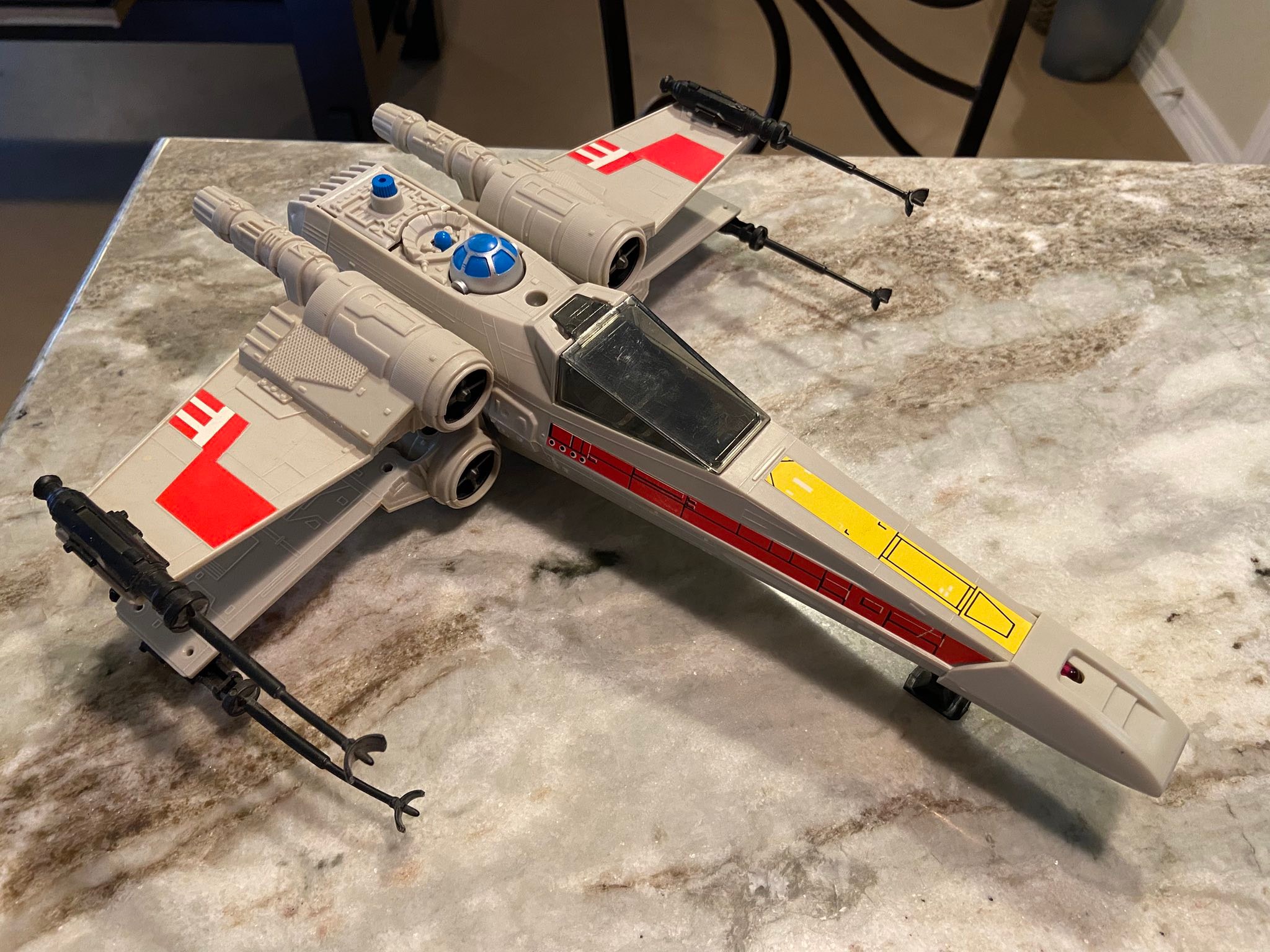 Vintage 1980 X-wing Star Wars Toy