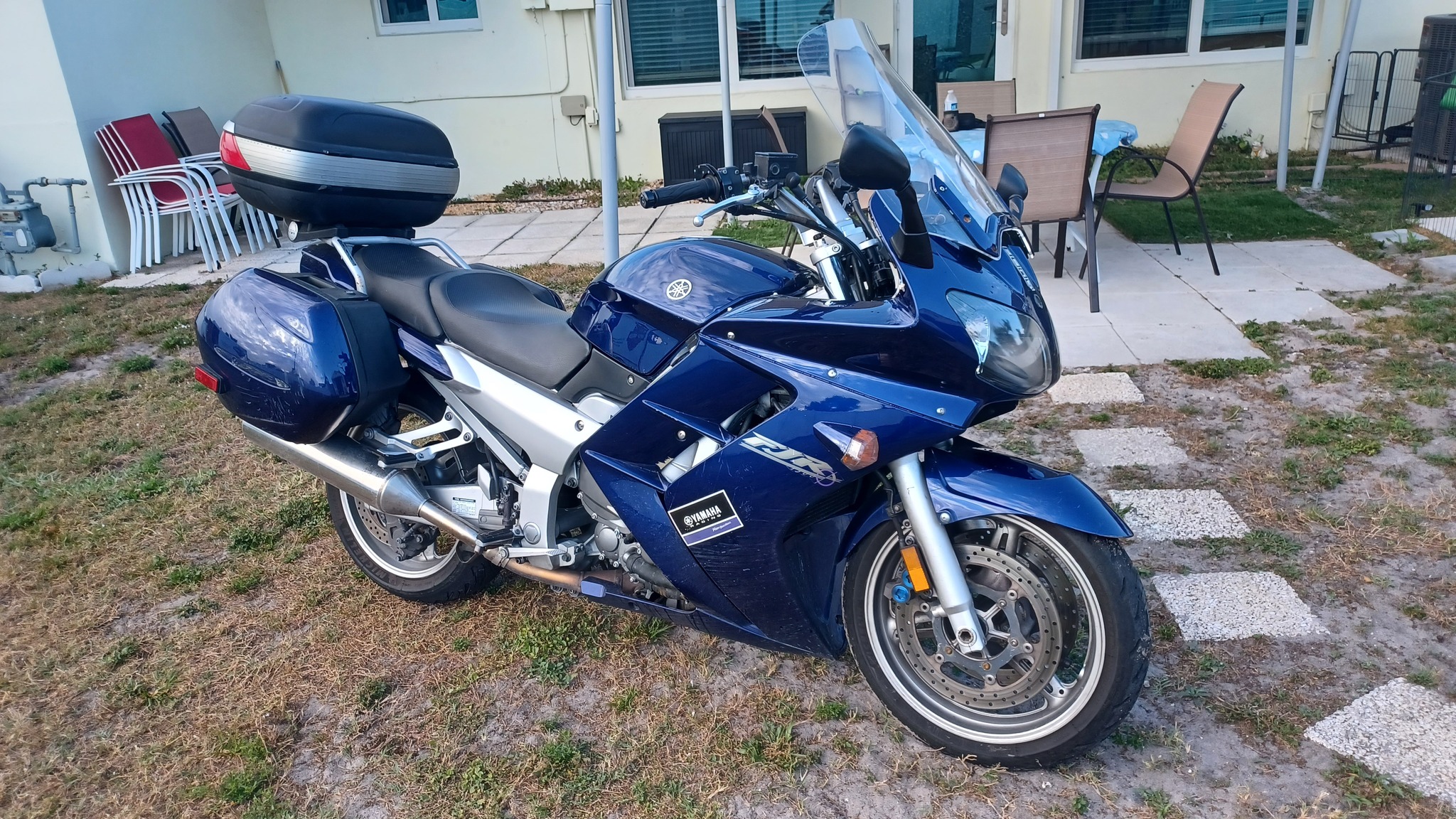 Yamaha FJR 1300 windscreen options and flow comparison