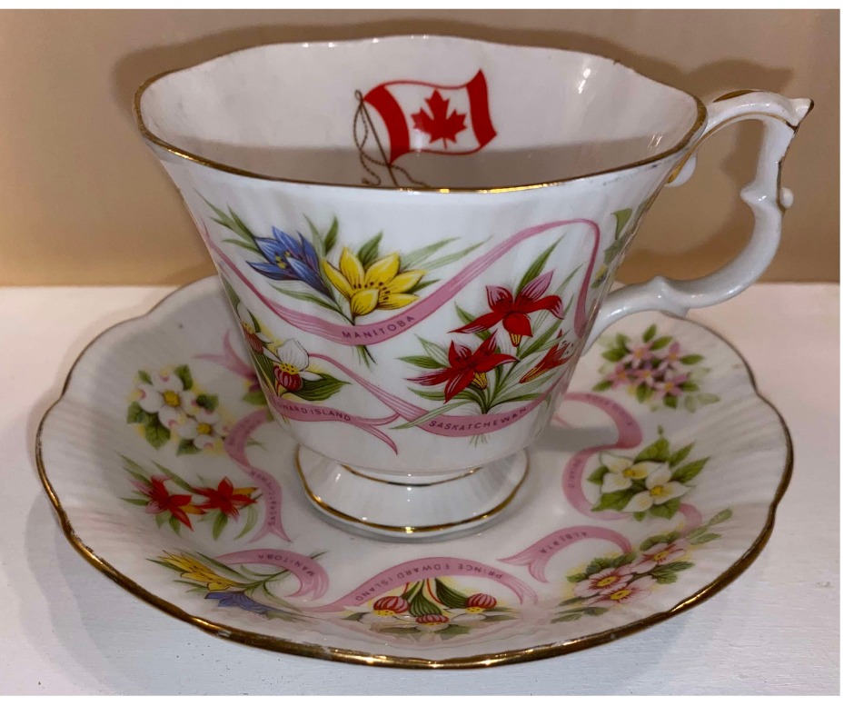 London Boutique Ensemble tasse et soucoupe vintage en porcelaine anglaise Motif floral Rose 200 m