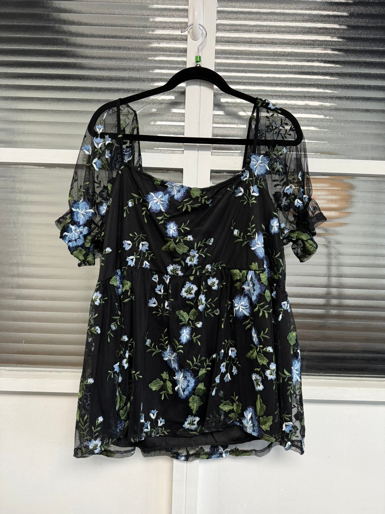 NEW ARRIVAL ONLY $19.00 ? Available in sizes: (2) 1X (2) 2X