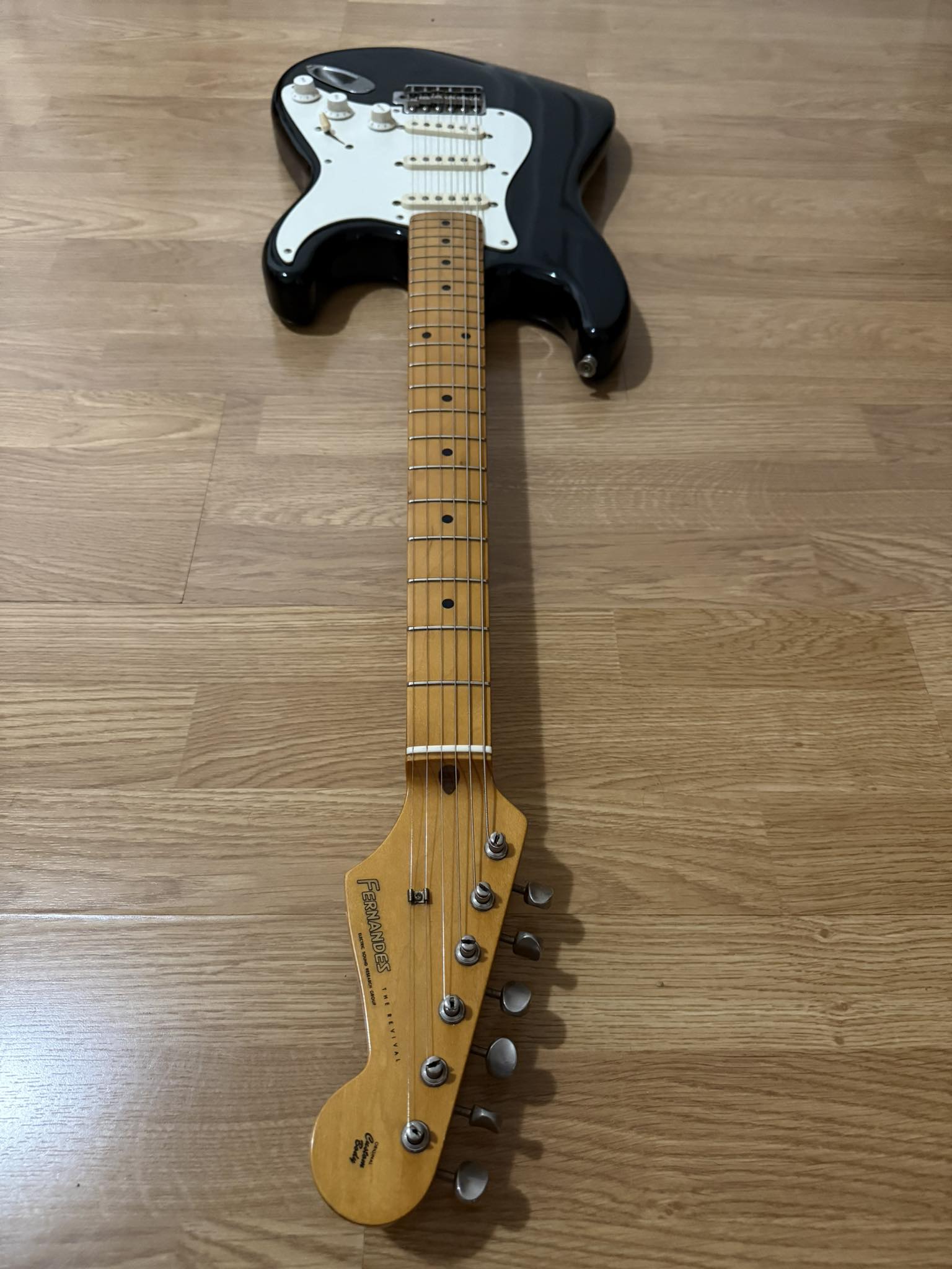 Greco EG-700 from 1978 and Fernandes RST-50 '57 from 1984