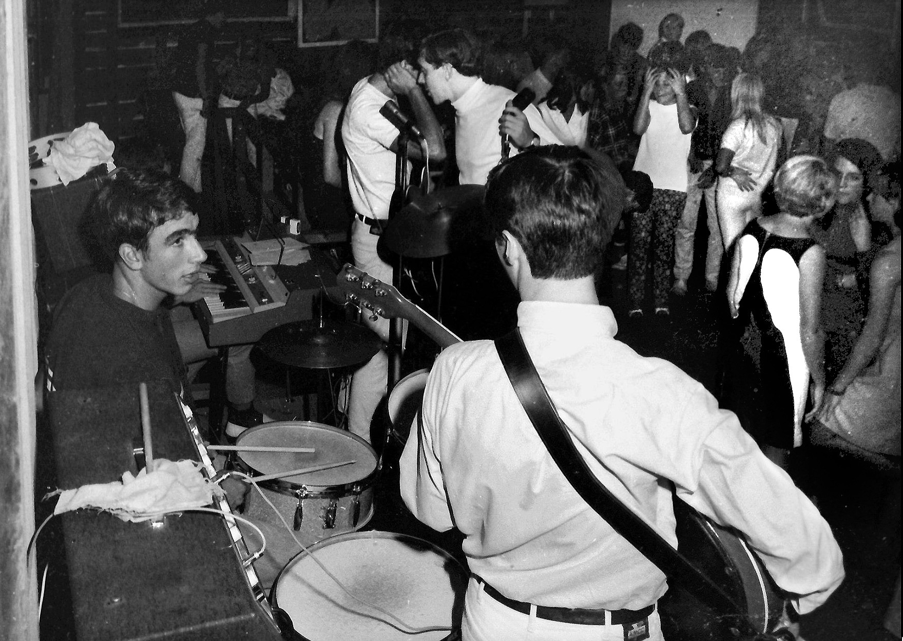 Australian rock bands 1960s and 1970s | One more photo from Manly 14 ft ...