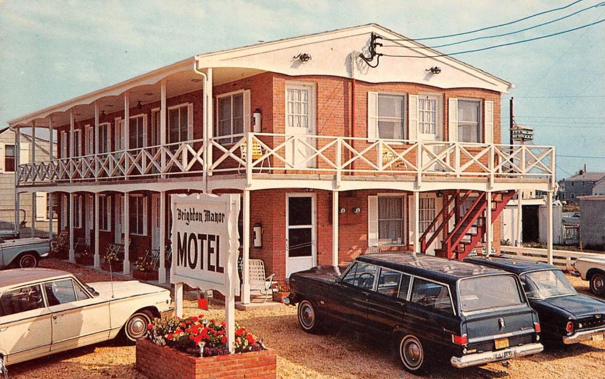 A vintage postcard of the Waldorf Motel in Ortley Beach NJ.