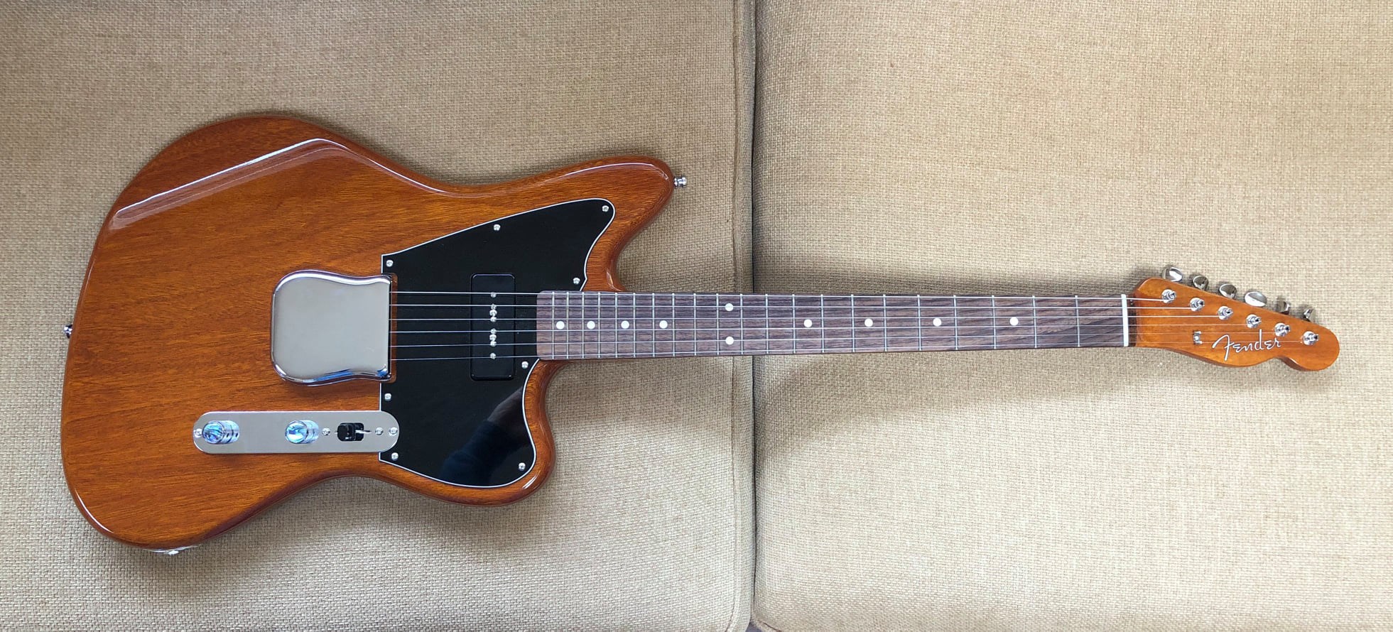 Fender Limited Mahogany Offset Tele P90Fender Limitedシリーズ 