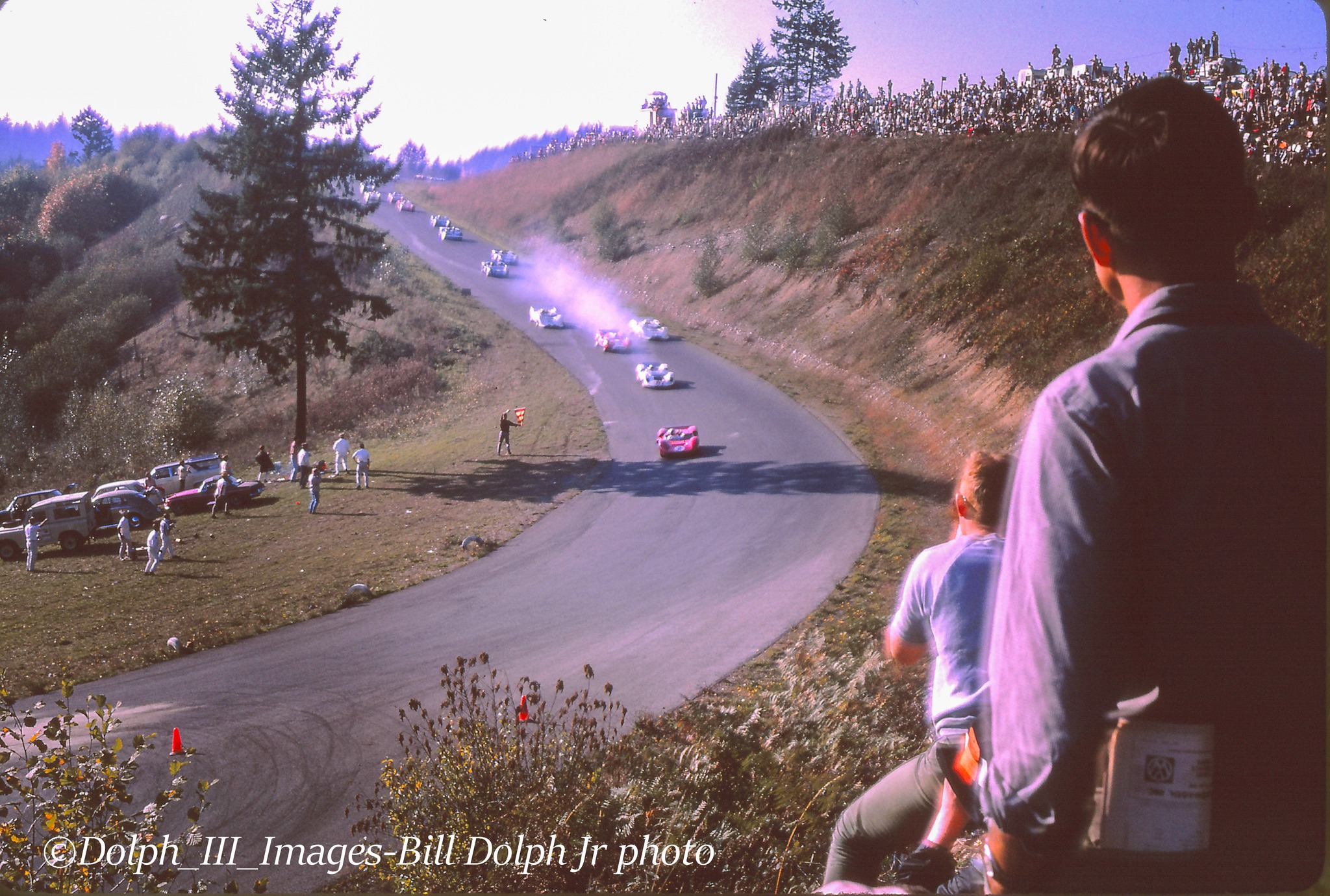 SOVREN RACERS (ALL RACE GROUPS) | Phil Hill leads the field into turn ...