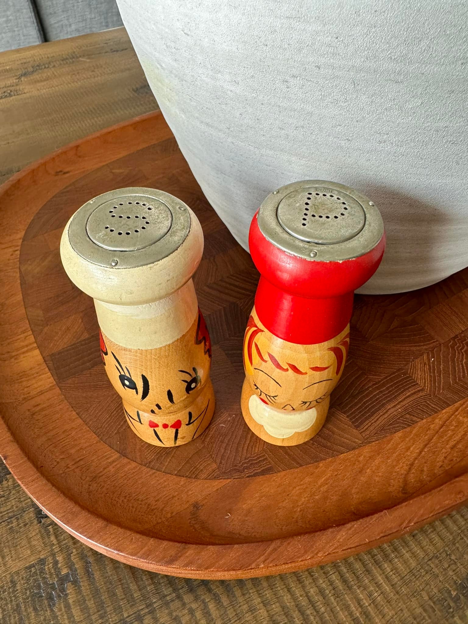 Vintage 1930s - 50s Bonzo dog salt & pepper shaker set. Some areas