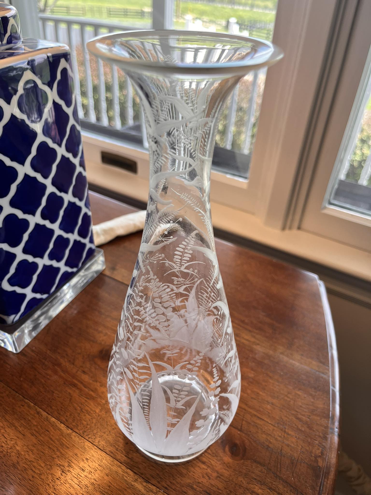 Identifying etched vase age and maker?