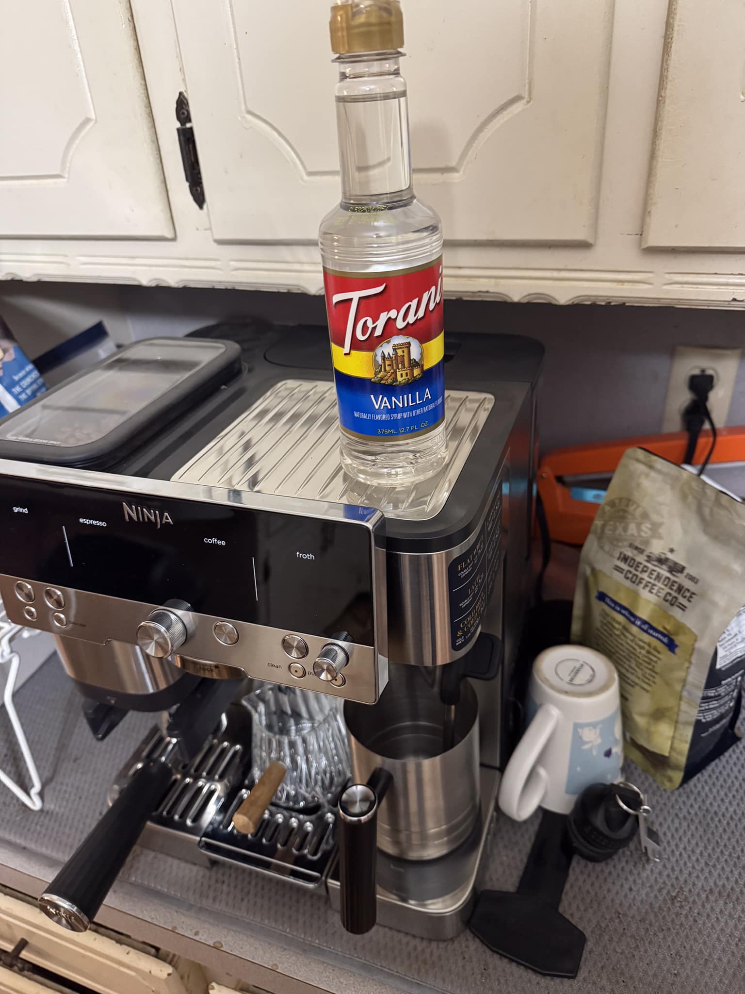 When to add syrups to milk and troubleshooting low espresso grind