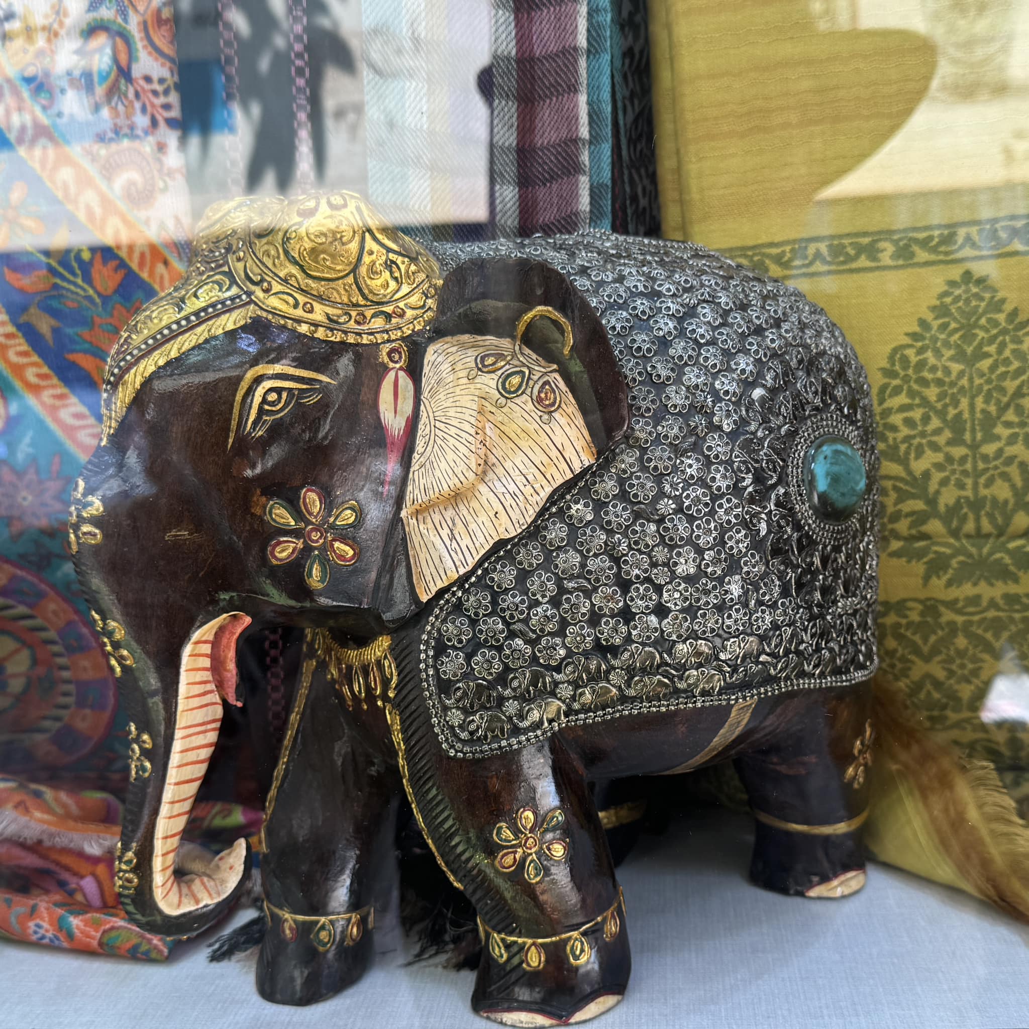 Who remembers rosewood elephants in Bangalore handicrafts? display picture 1