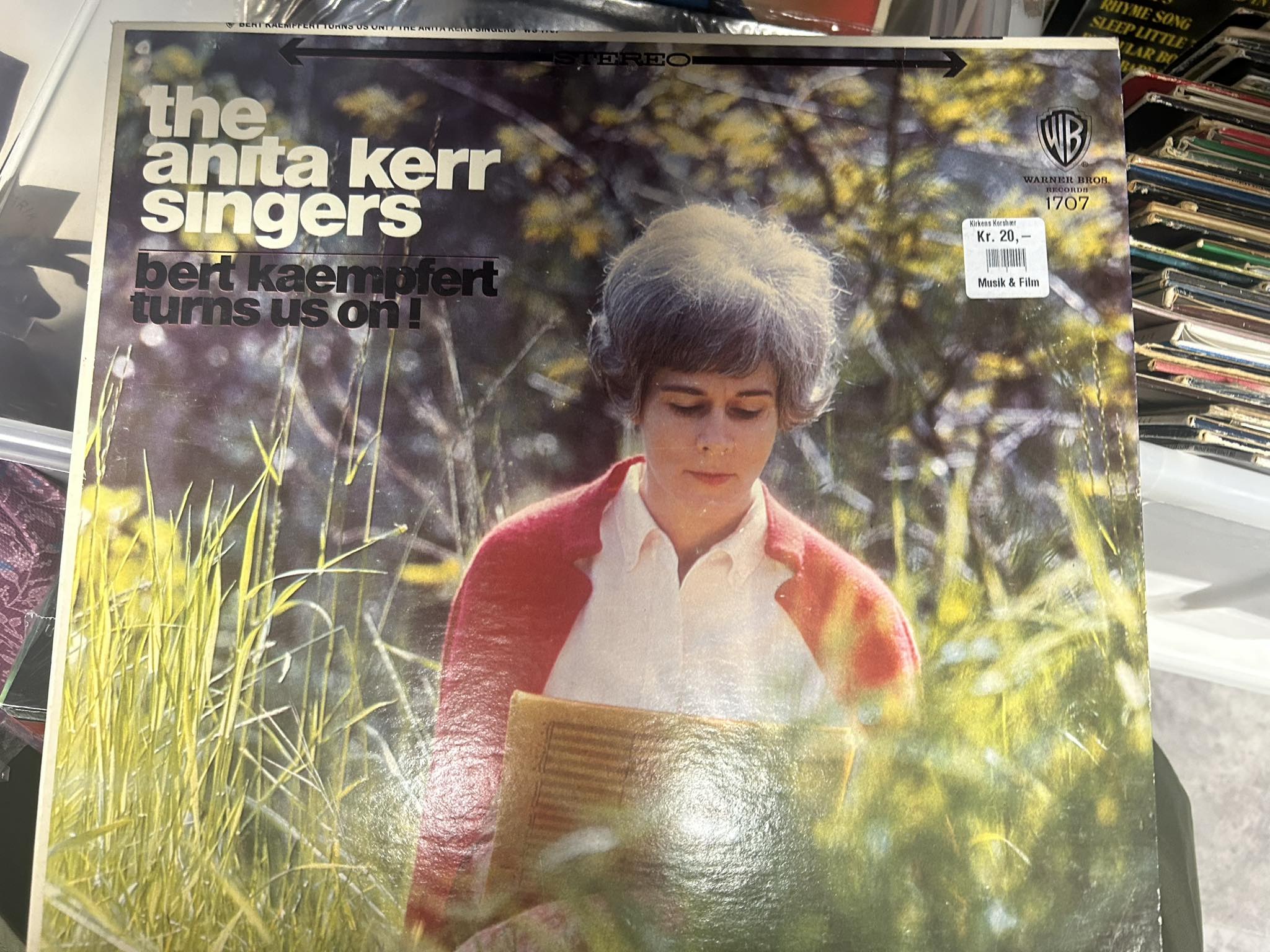 Anita Kerr Singers - Bert Kaempfert turns us on