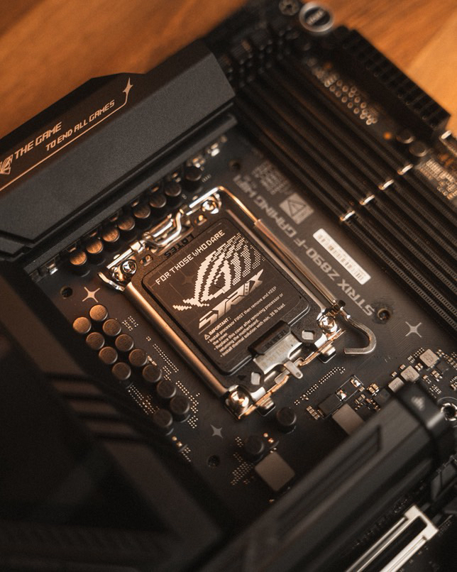 ASUS Republic of Gamers - 【ROG G22CH 無懼．精悍】 小升數高效能桌機 全新登場🔥 小機身不佔據多餘空間 ...