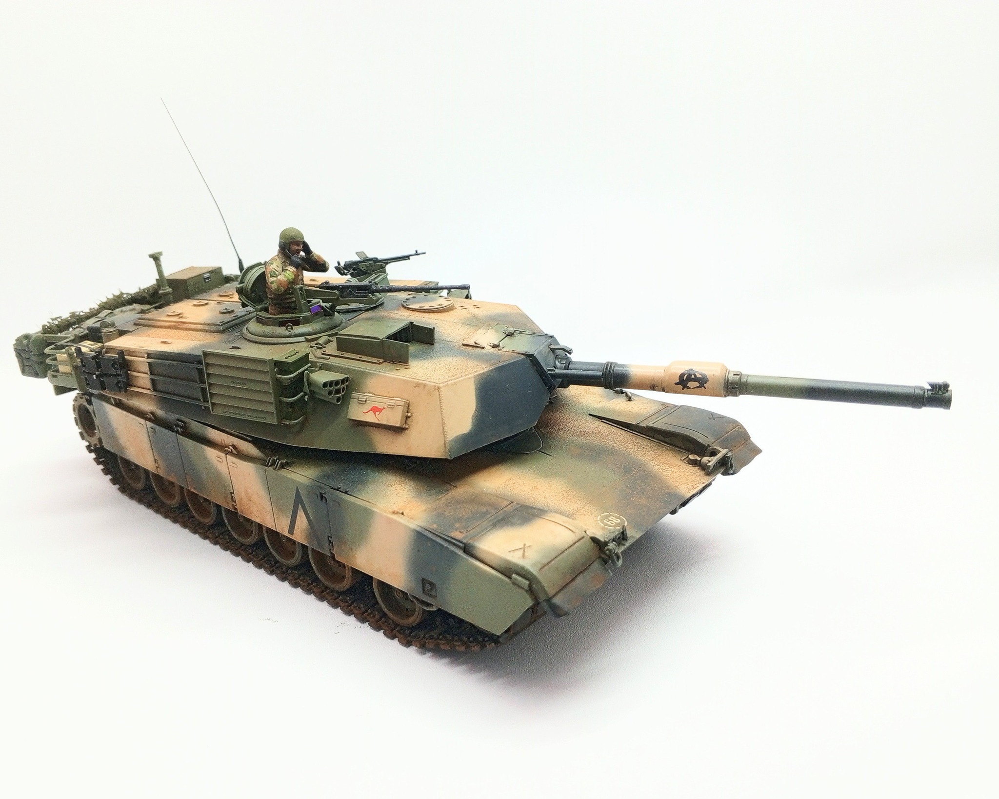 Maquette Tamiya Char M1A1 Abrams avec canon de 120mm 1/35 Maquette Tamiya Char M1A1 Abrams avec canon de 120mm 1/35