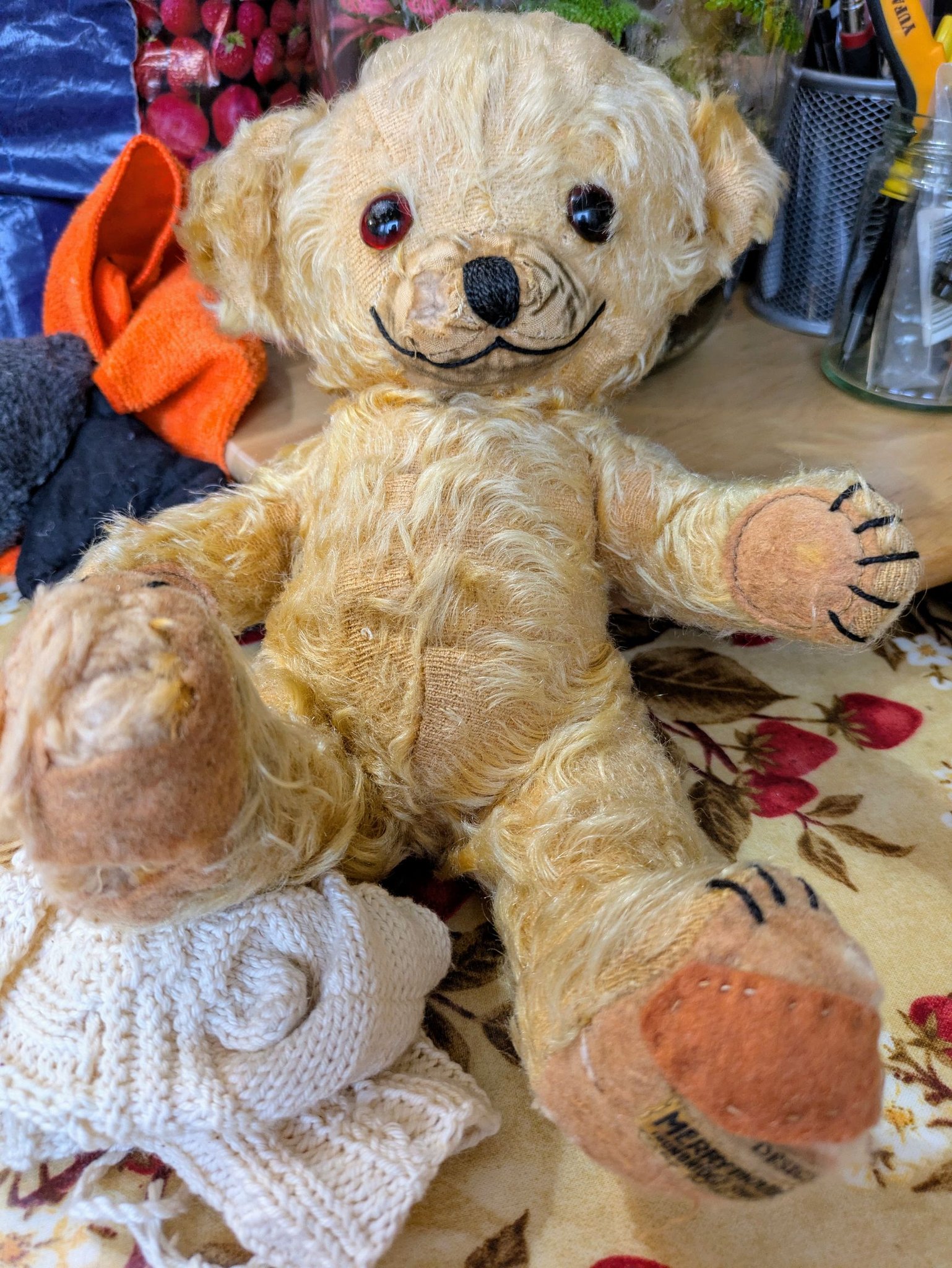 Hi I shared a picture of my 1957 Merrythought cheeky bear in an  display picture 1