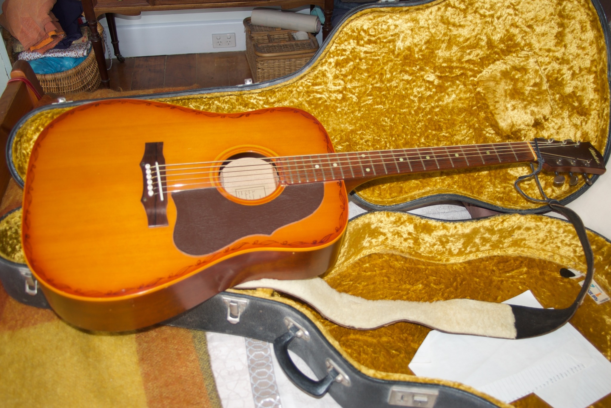 VintageMaton - Great shot of this vintage 1980 Maton Classic C25