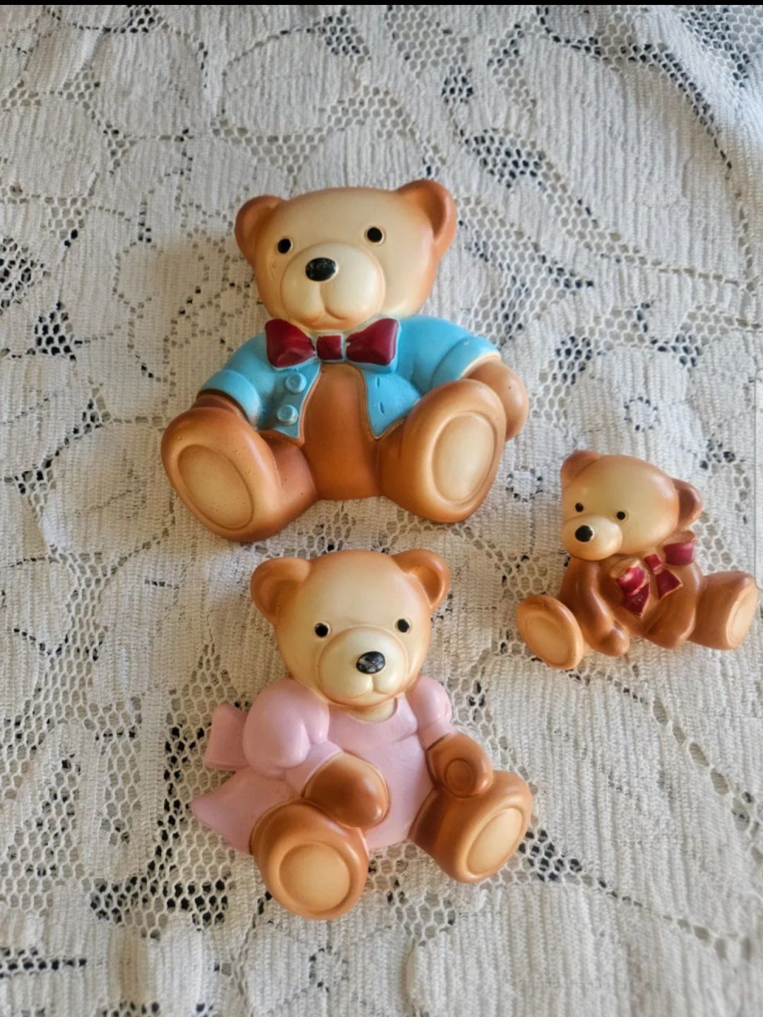Teddy bears are so back and this plate is an adorable addition for