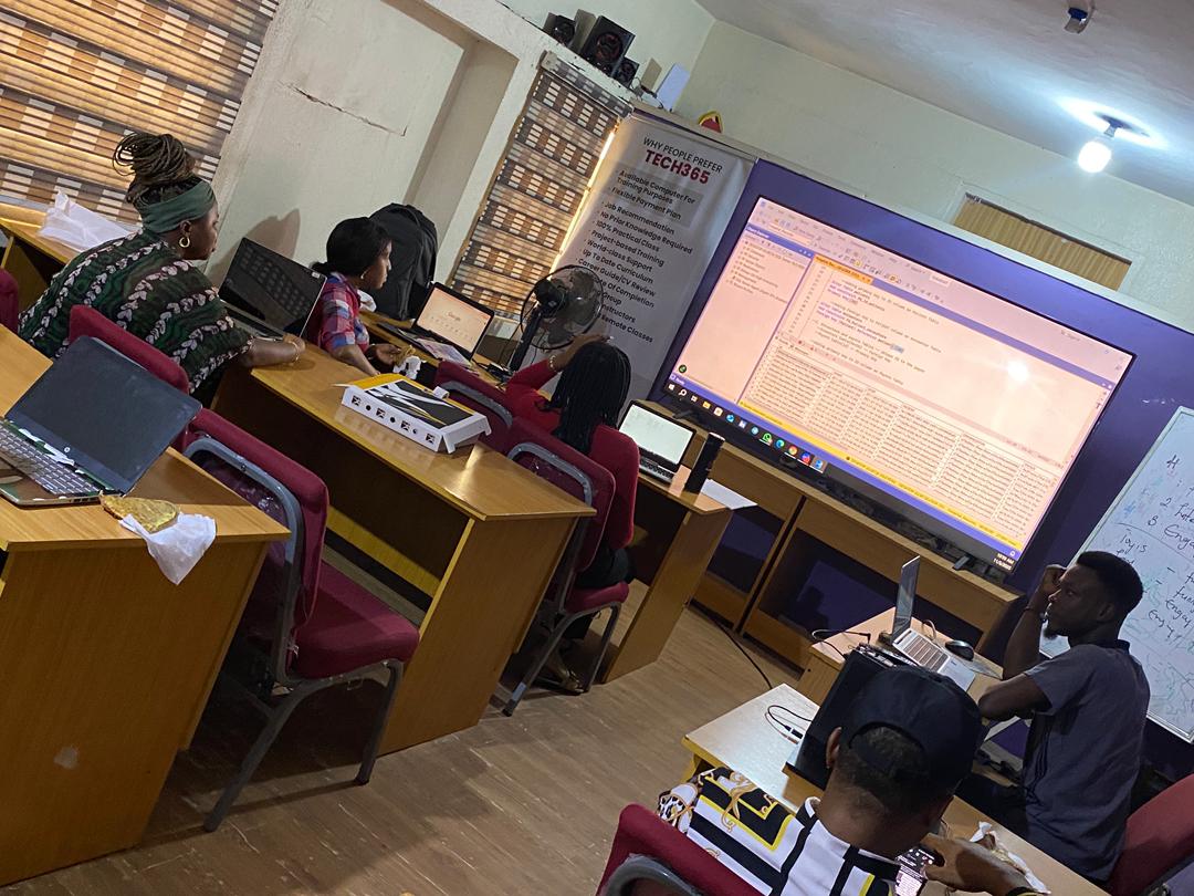 Wale - Today, we rounded up SQL at the ongoing Data analytics/science ...